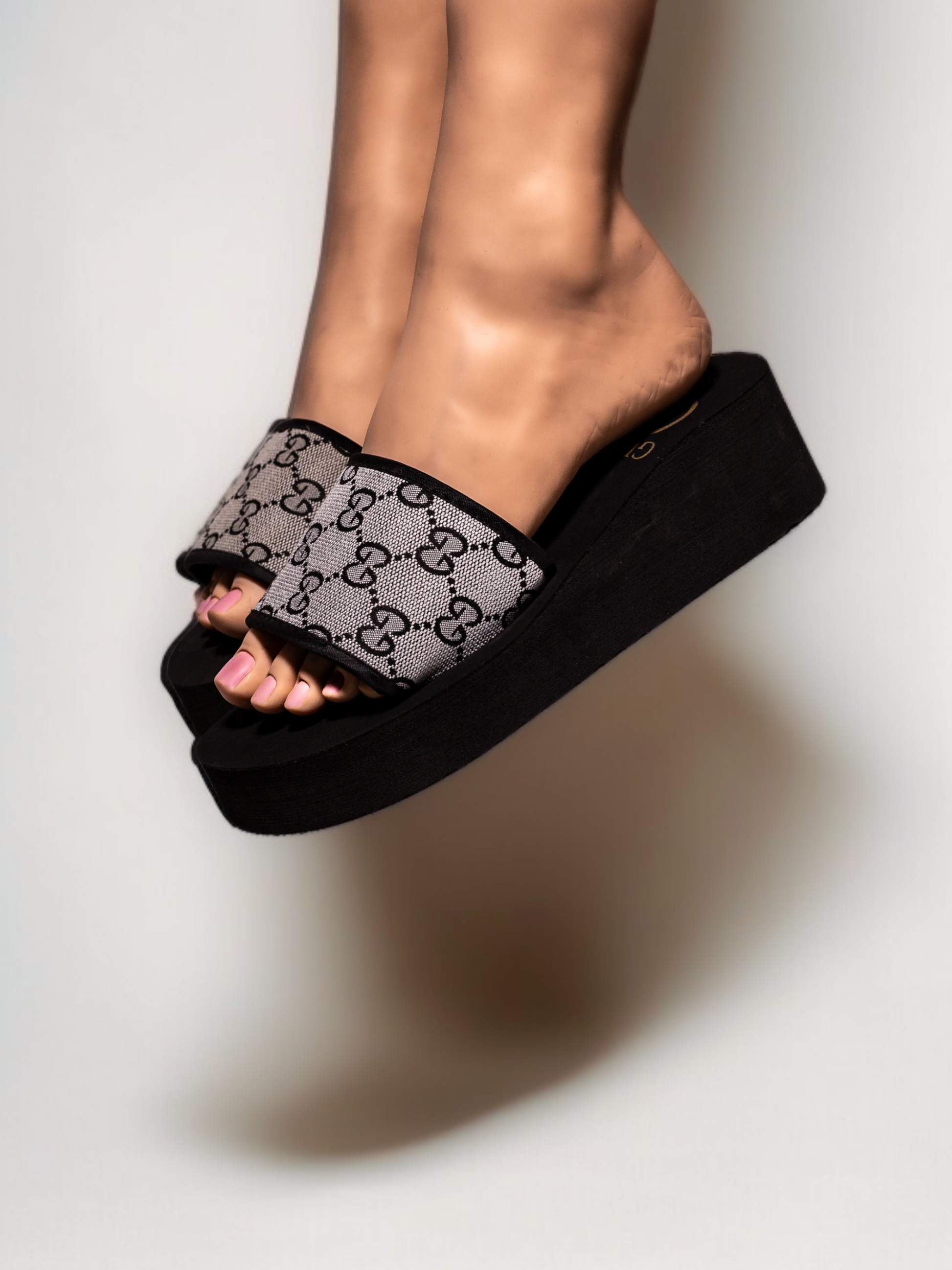 GREY WEDGE SLIDES 046 GR