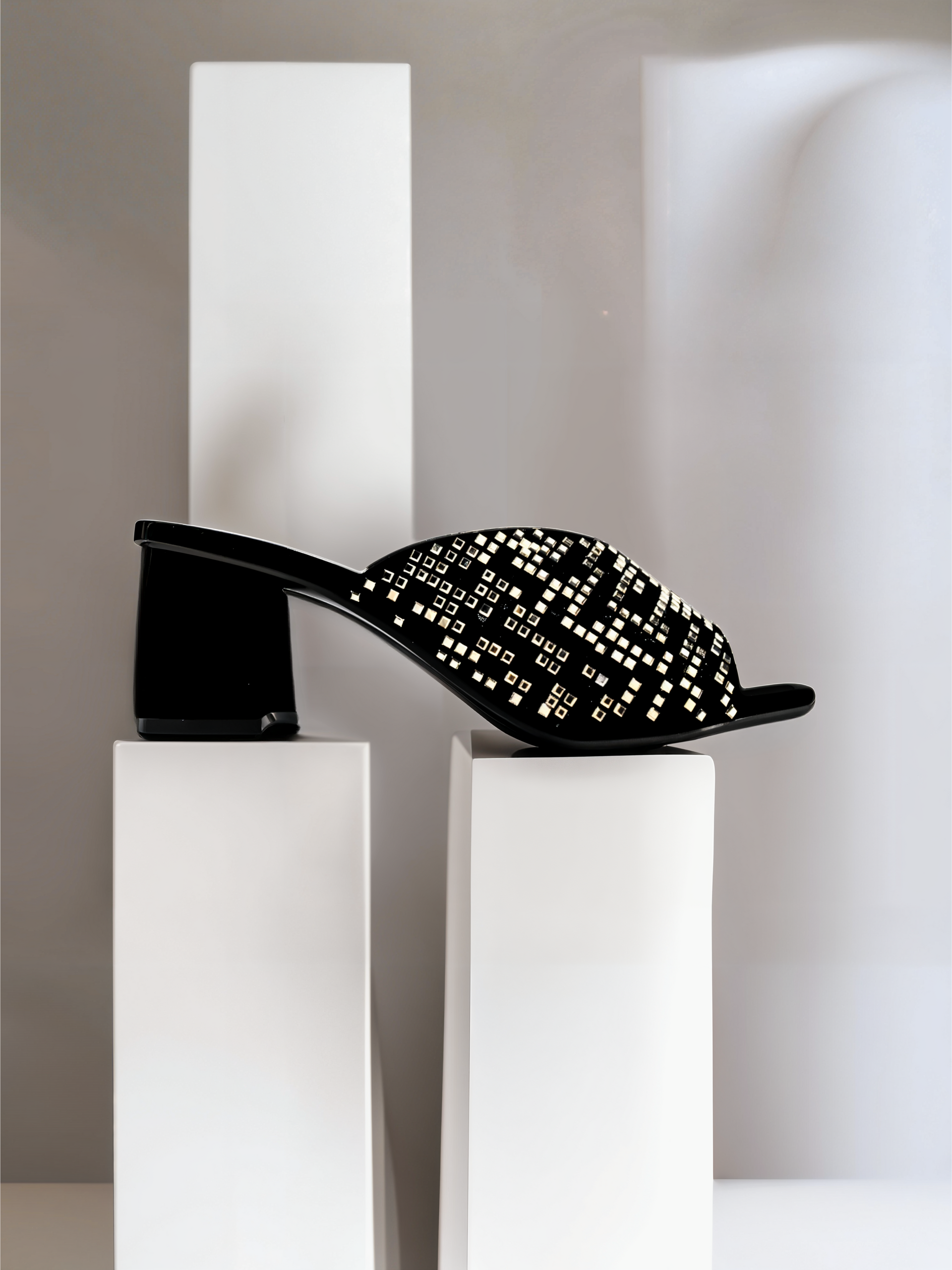 BLACK FANCY HEELS 572 BK