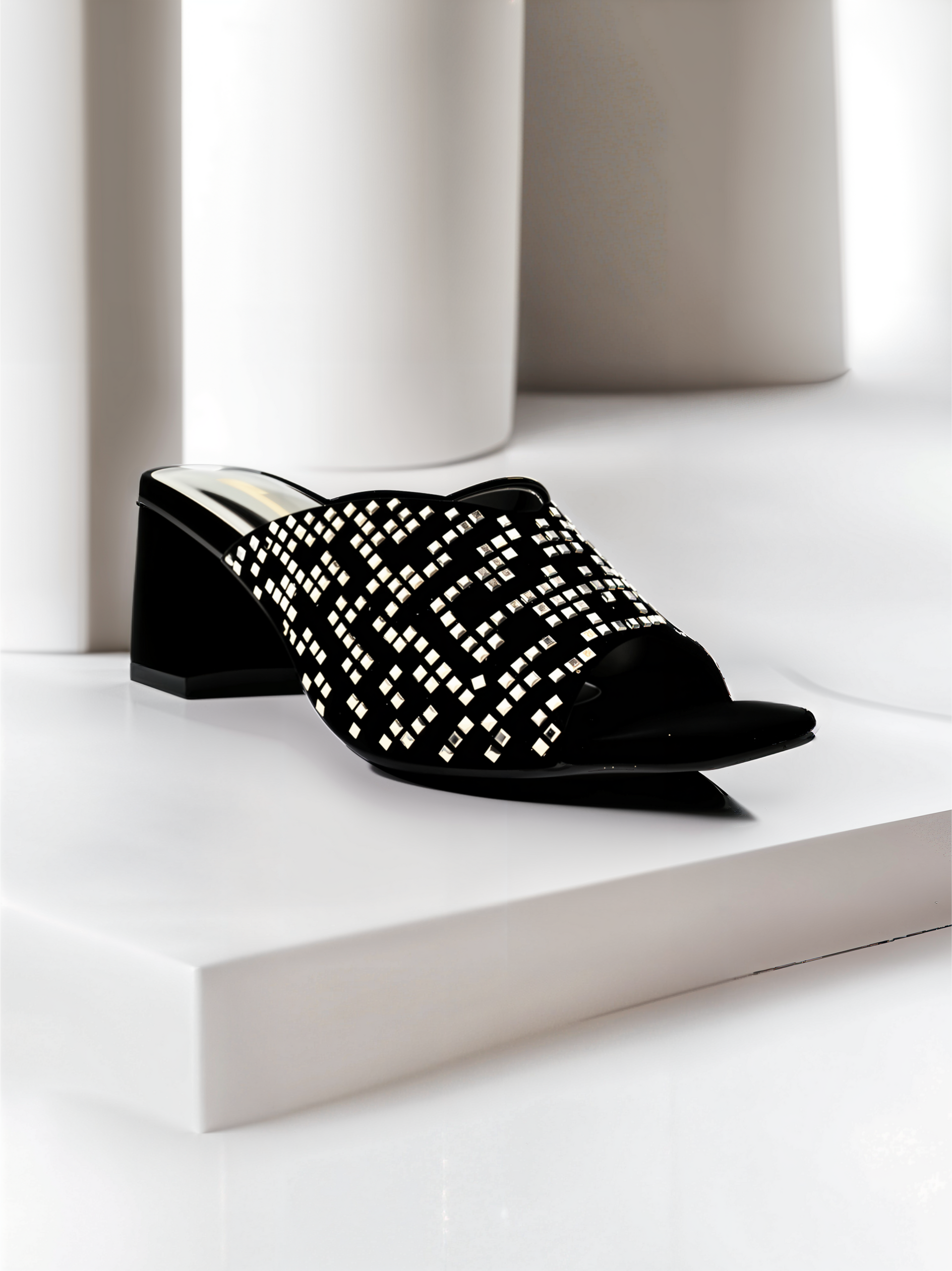 BLACK FANCY HEELS 572 BK