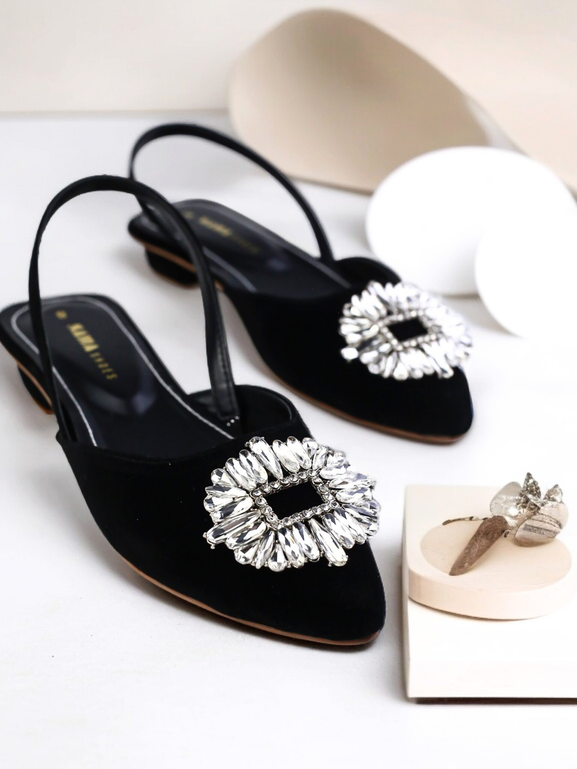 BLACK FORMAL PUMPS 636 BK