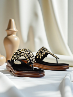 BLACK FANCY WEDGE 411 BK