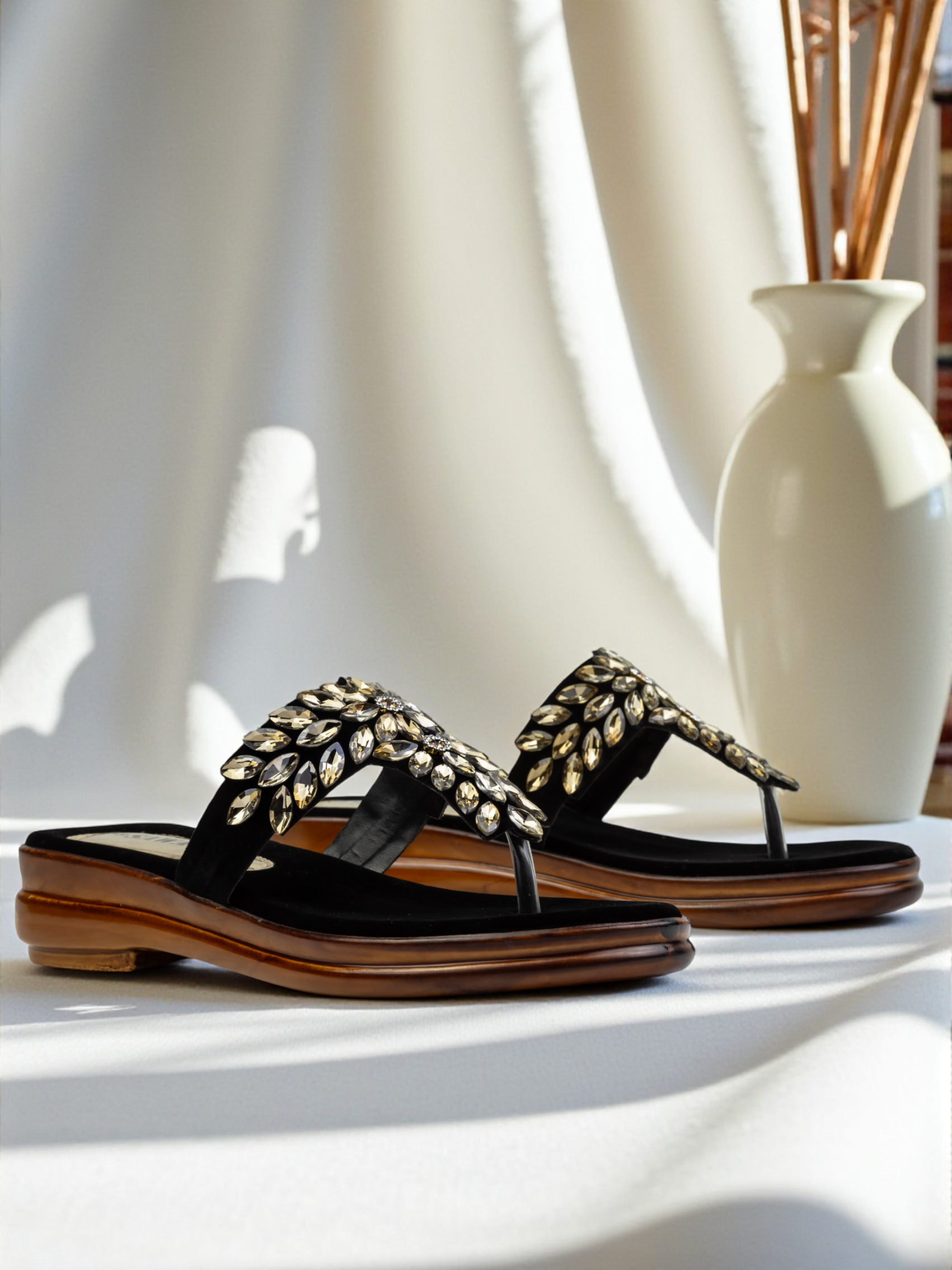 BLACK FANCY WEDGE 411 BK