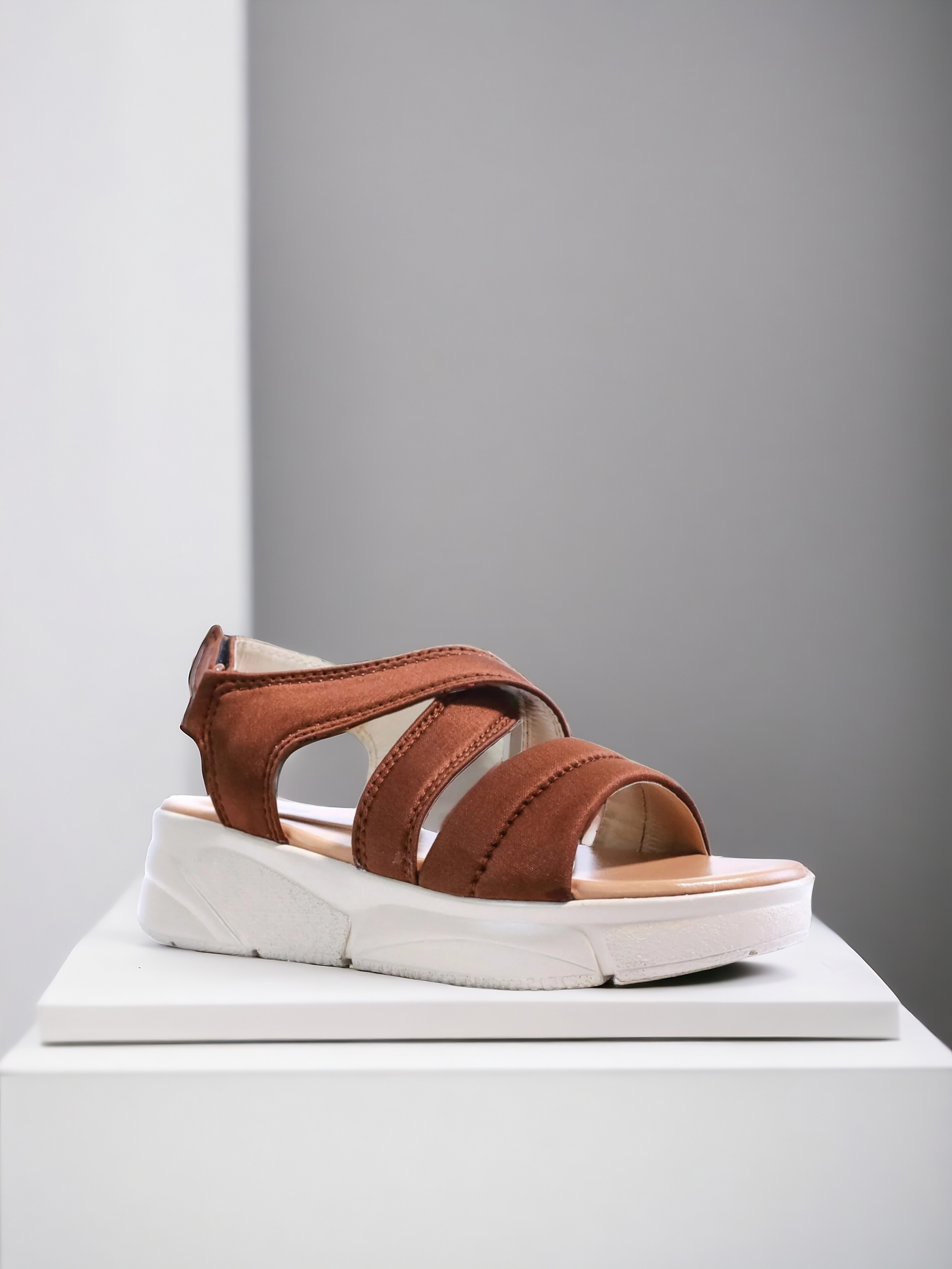 BROWN CASUAL SANDALS 465  BR