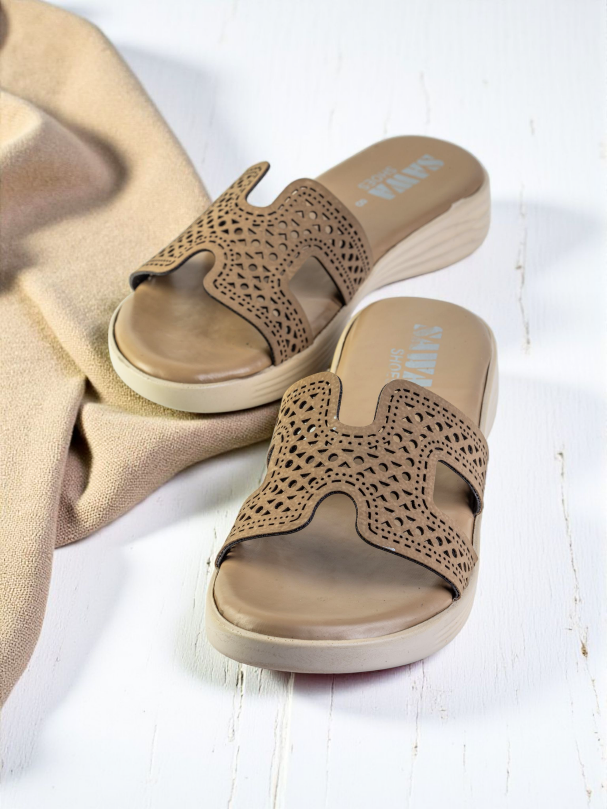 BROWN CASUAL SLIDES 490 BR