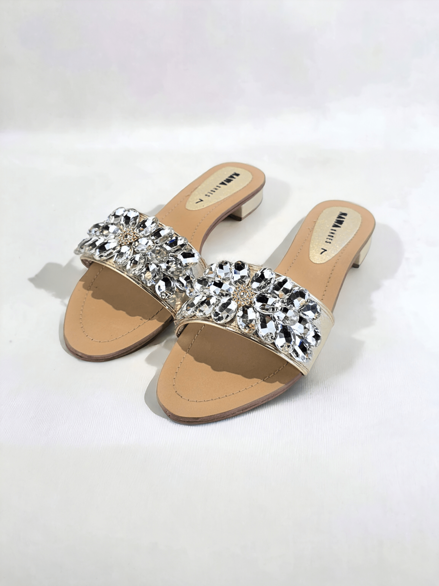 624 G - Sawa.pkWomen #footwear #shoes #affordable