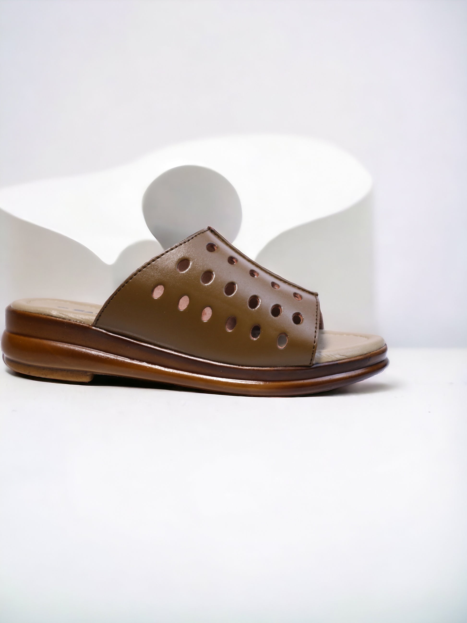 BROWN SLIPPERS WOMEN 633 BR