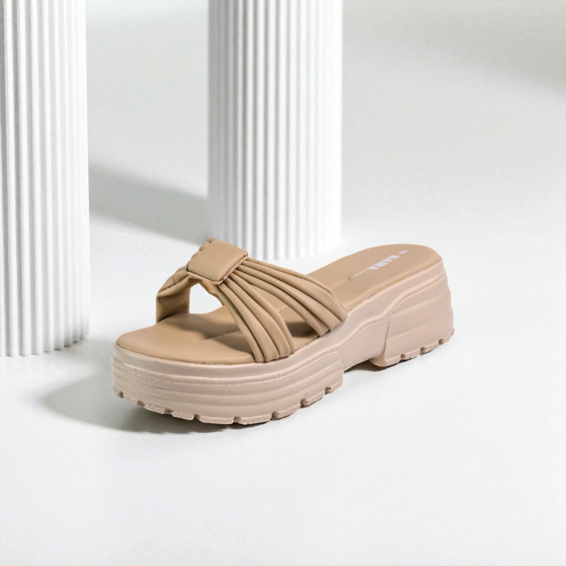BEIGE CASUAL CHUNKS 723 F