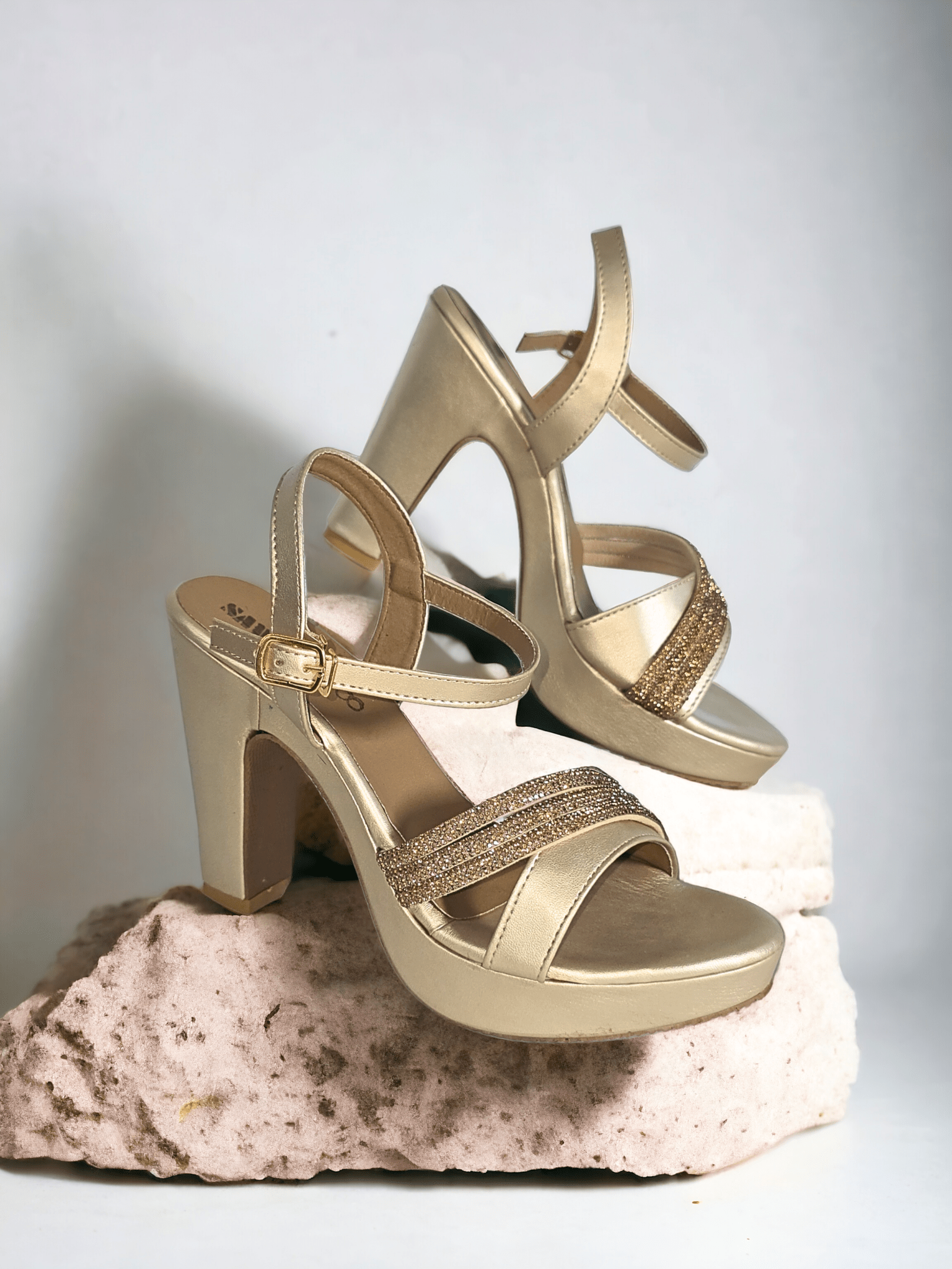 724 G - Sawa.pkWomen #footwear #shoes #affordable