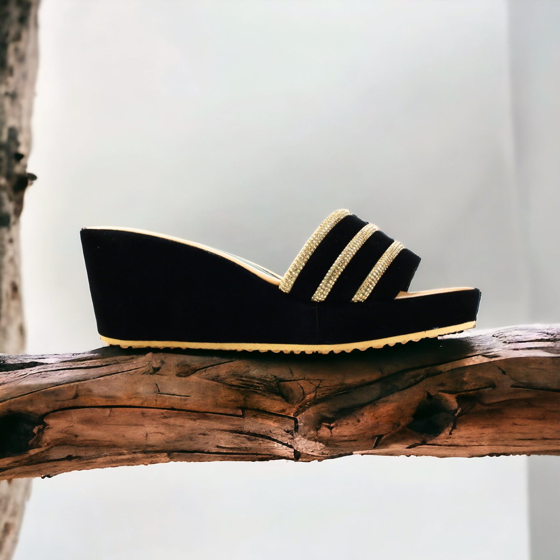 727 Bk - Sawa.pkWomen #footwear #shoes #affordable