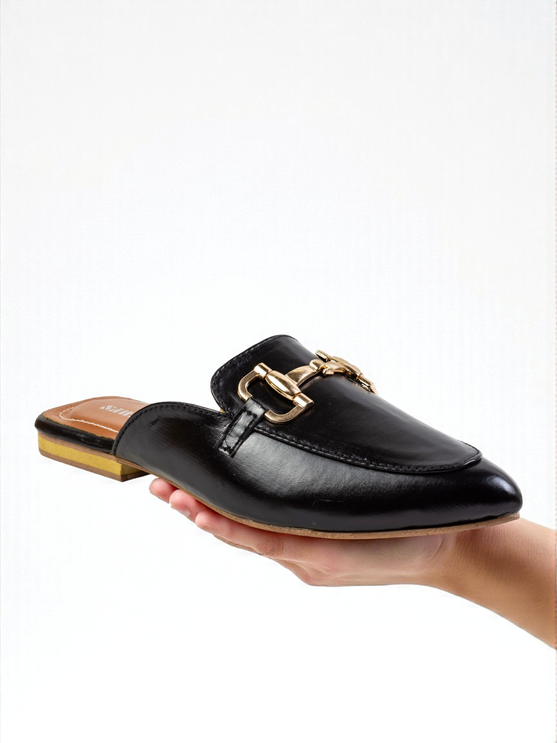 BLACK CAUSAL PUMPS 907 Bk