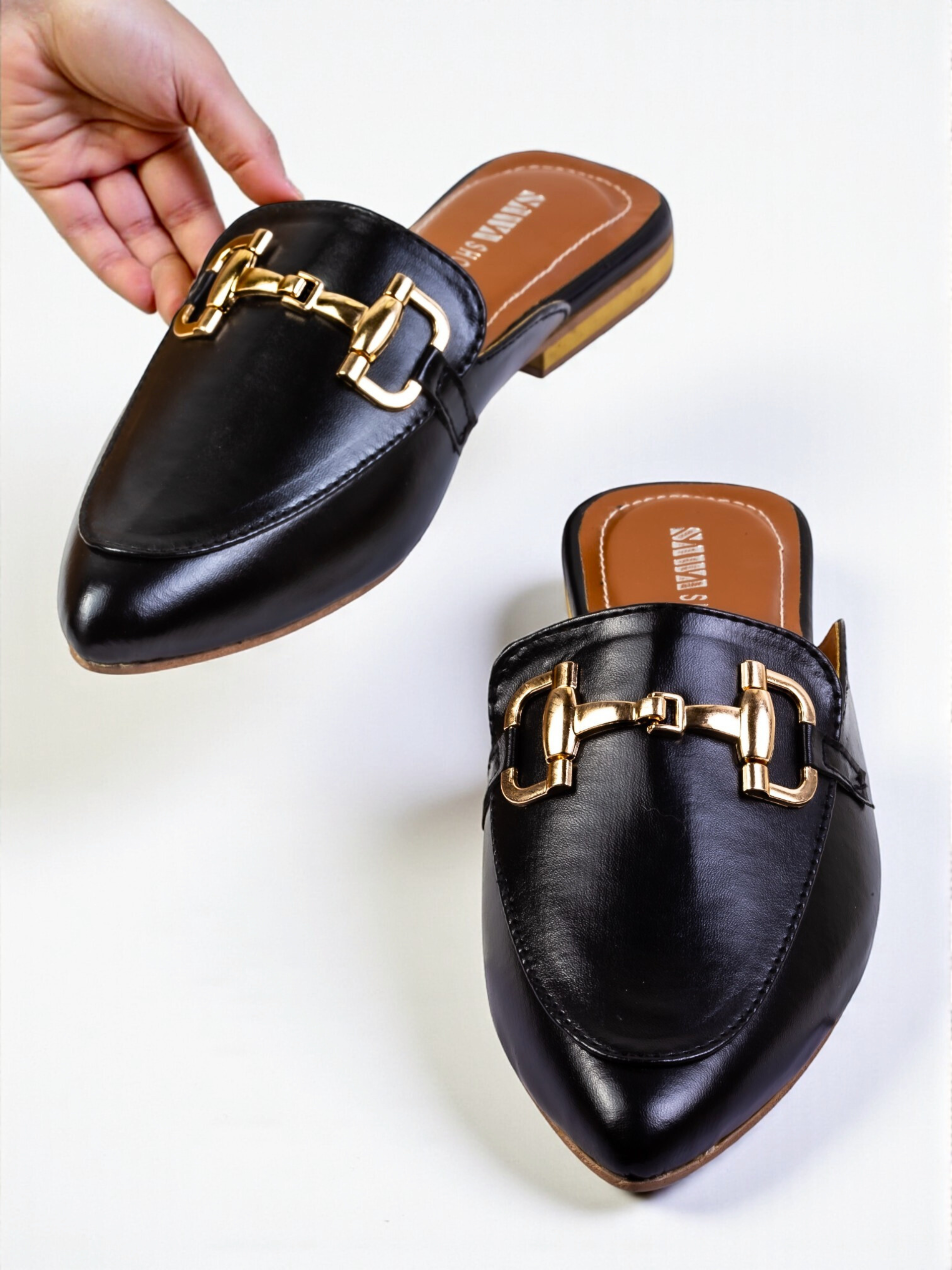 BLACK CAUSAL PUMPS 907 Bk
