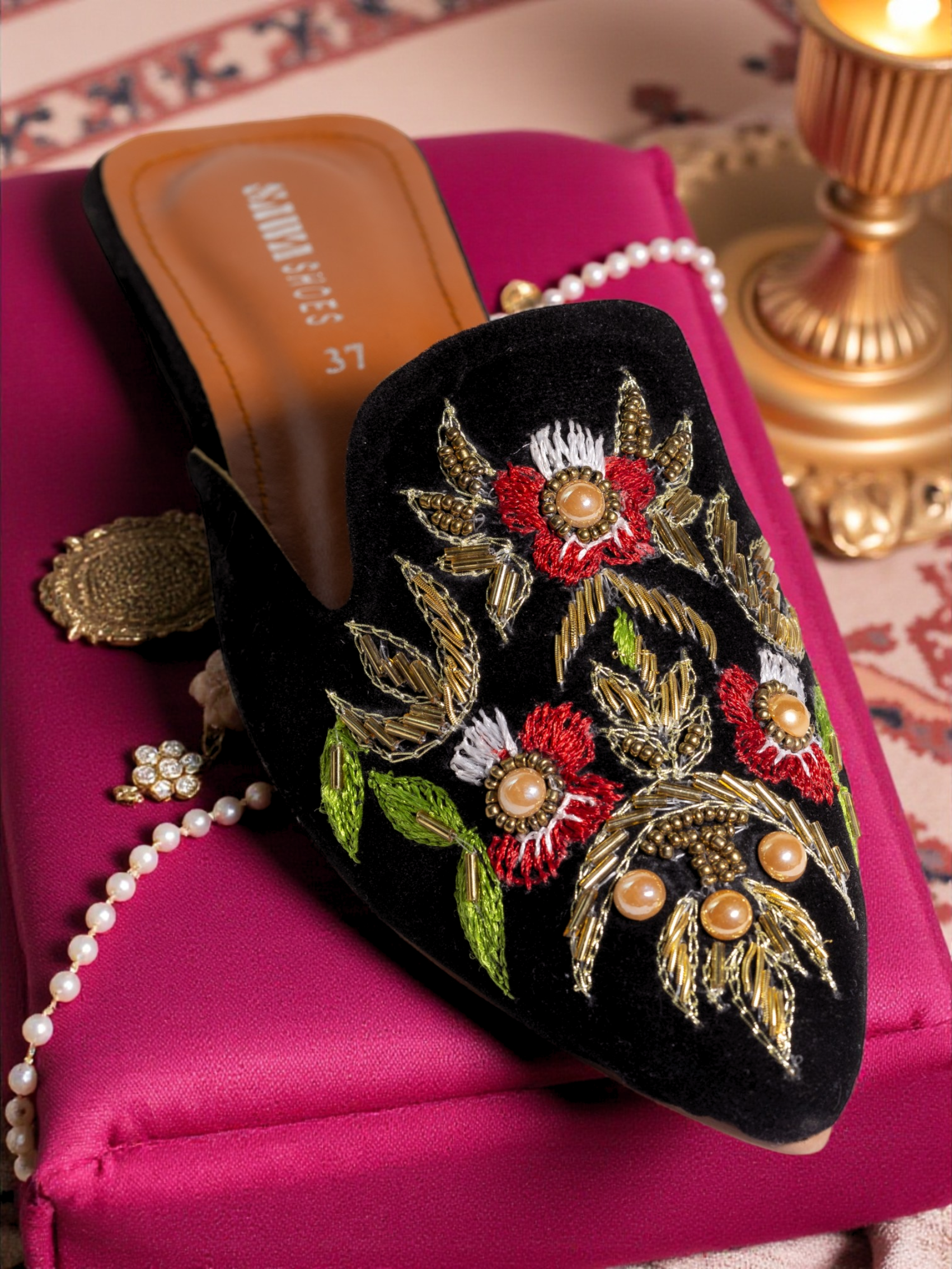 EMBROIDERED FORMAL PUMPS 908 ML