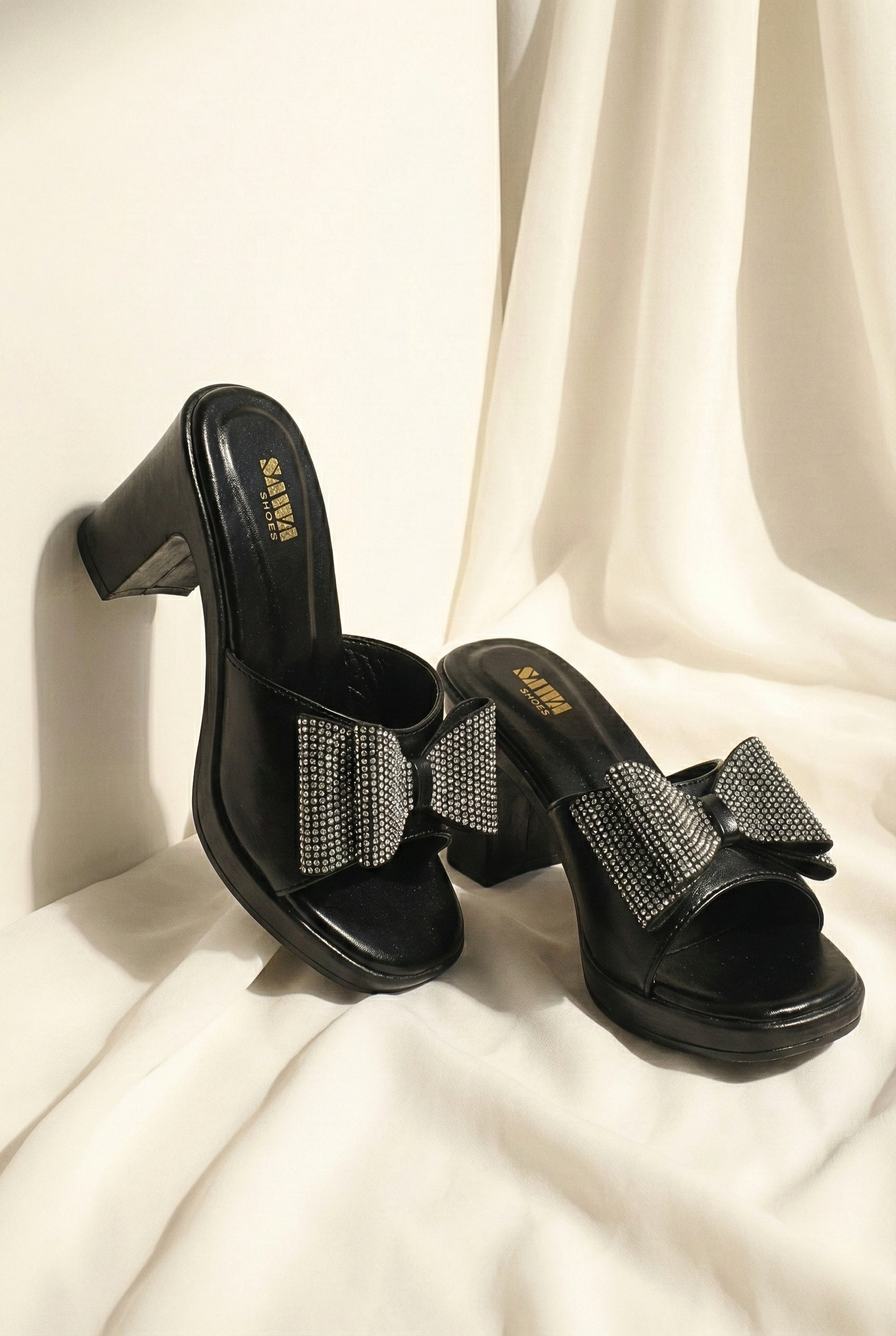 The Crystal Couture Block 553 BK