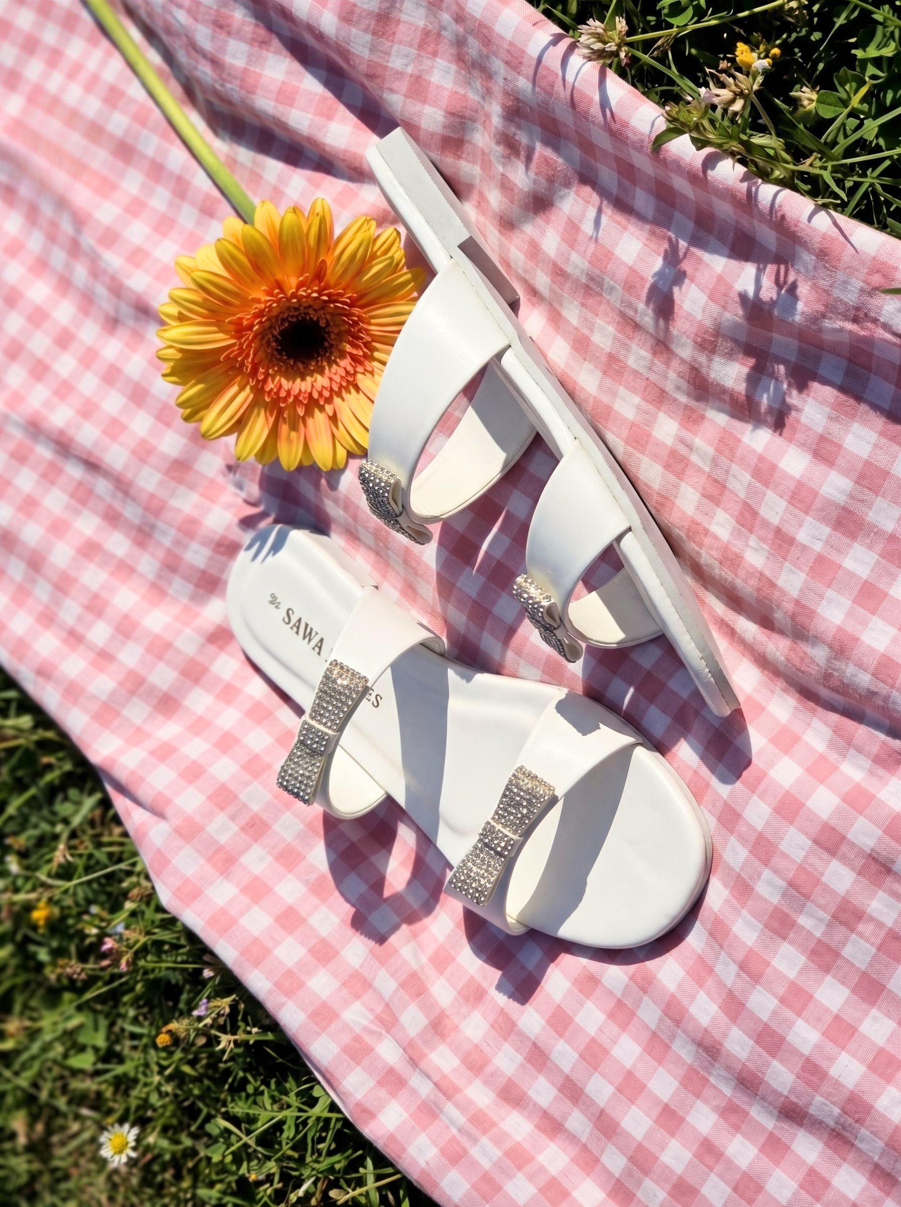 White Rhinestone Bow Slides 335 W