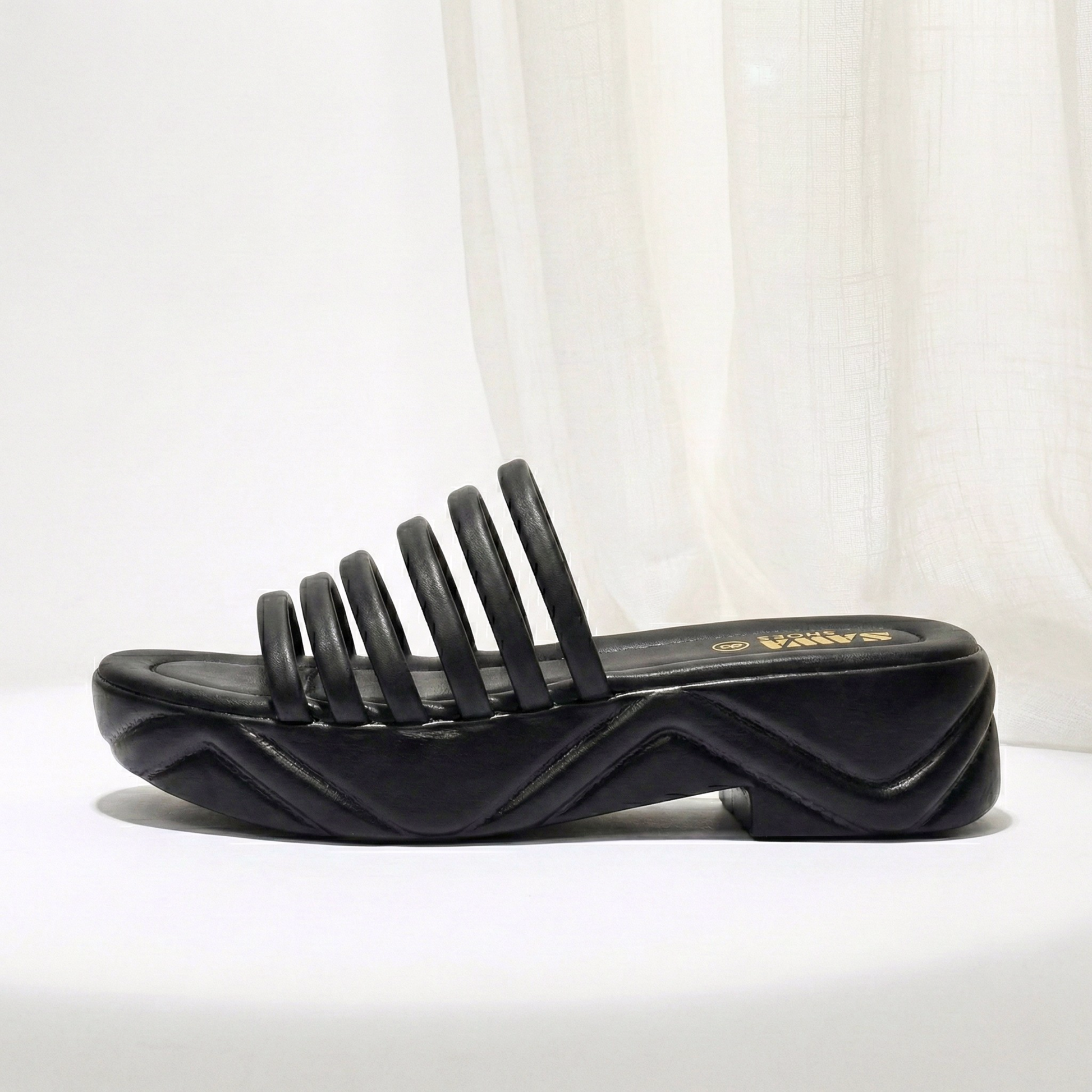 STRAPPY WEDGE SLIDES 759 BK