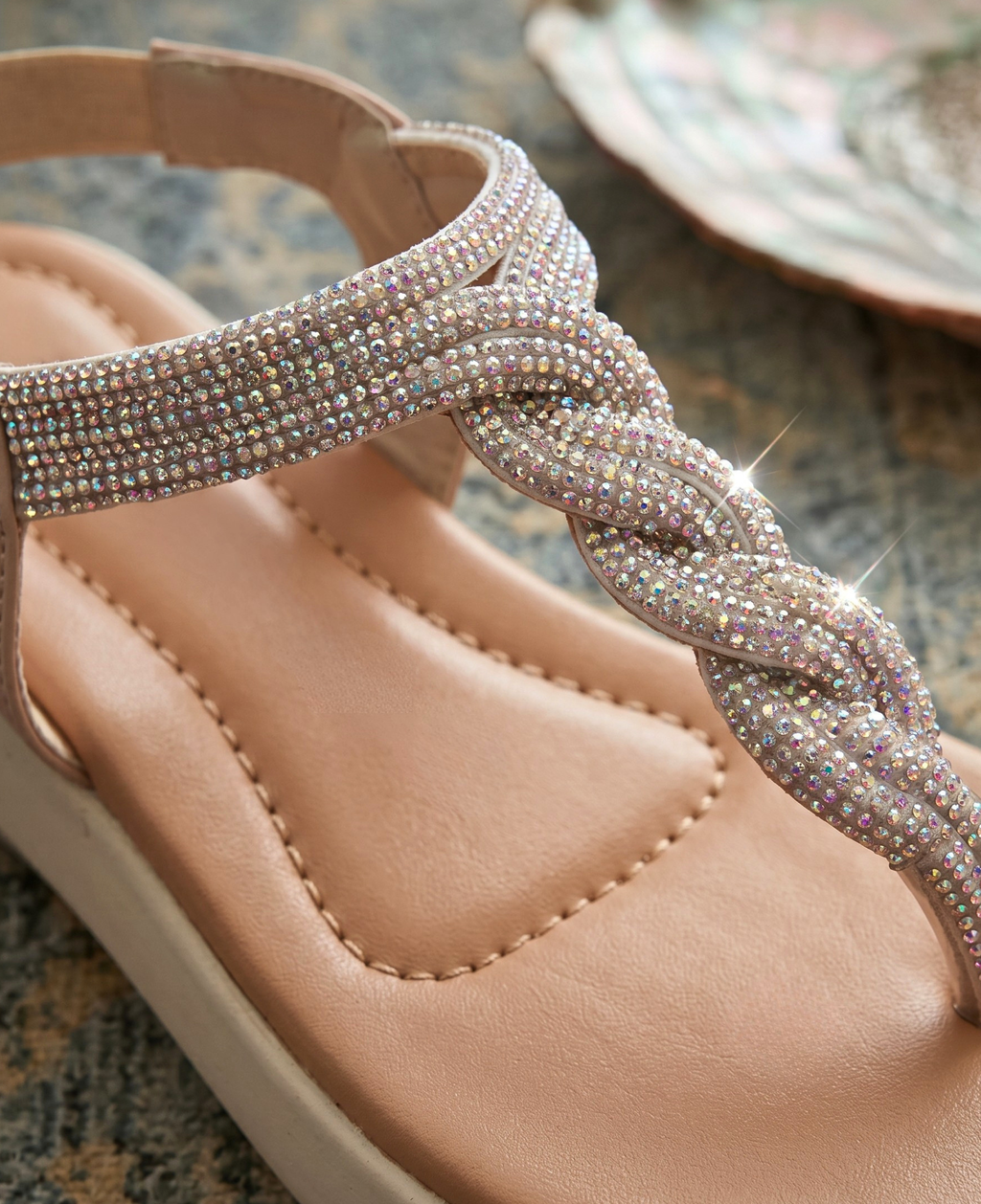 Ergo-Chic Sparkling Sandals 437 G