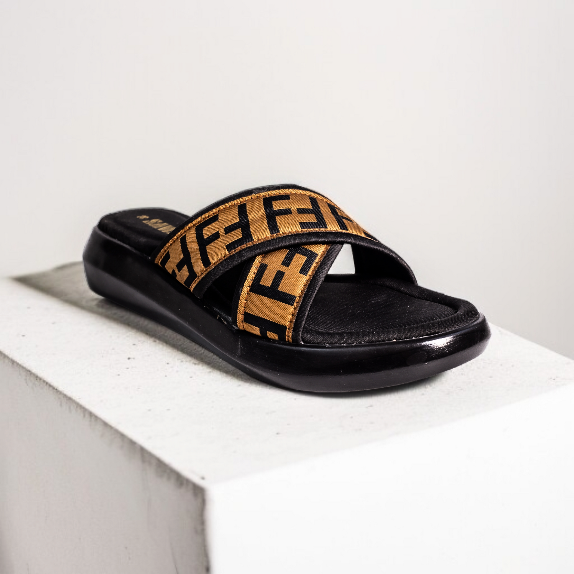 BROWN CASUAL SLIPPERS 454 BR