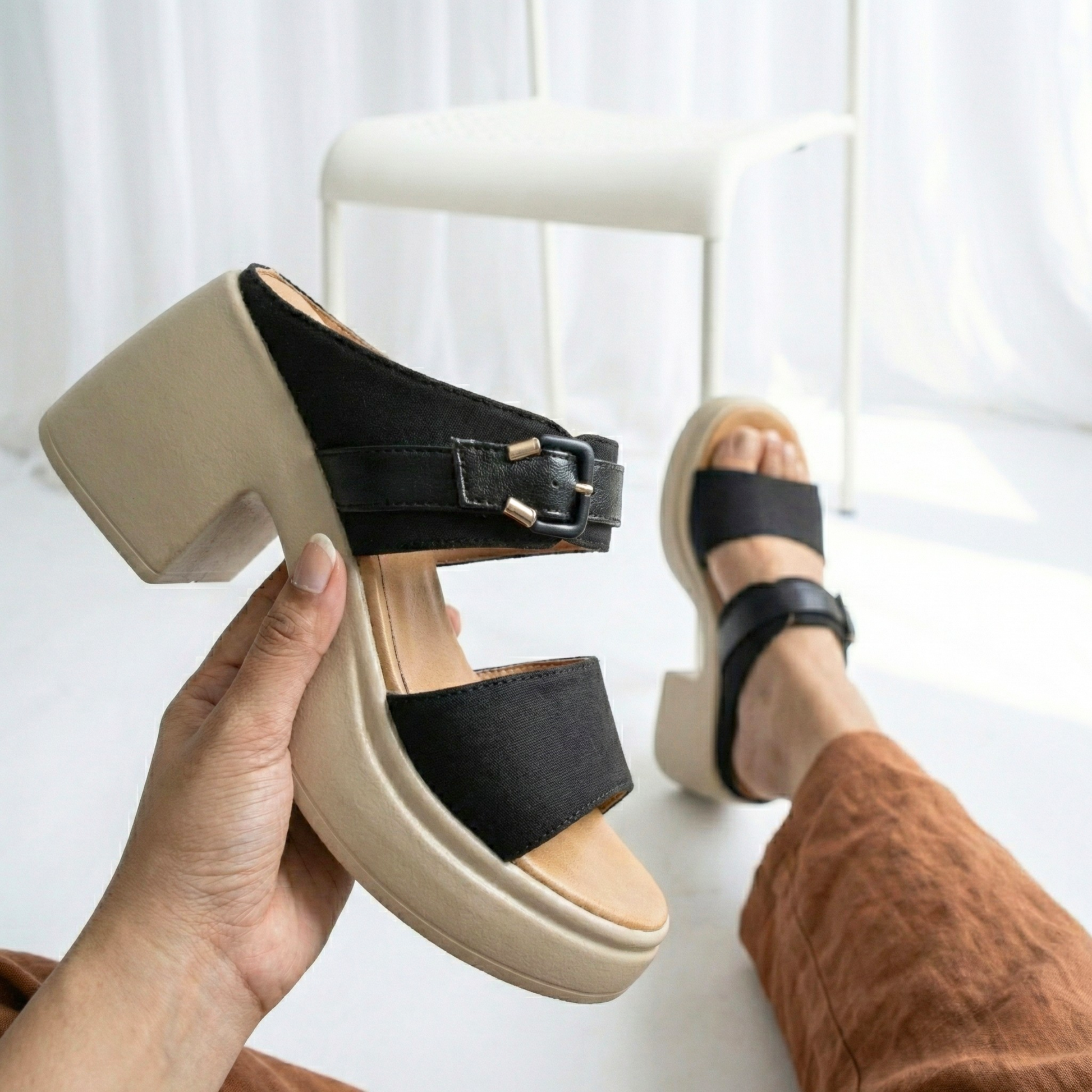 MODERN CHIC HEELS 725 BK