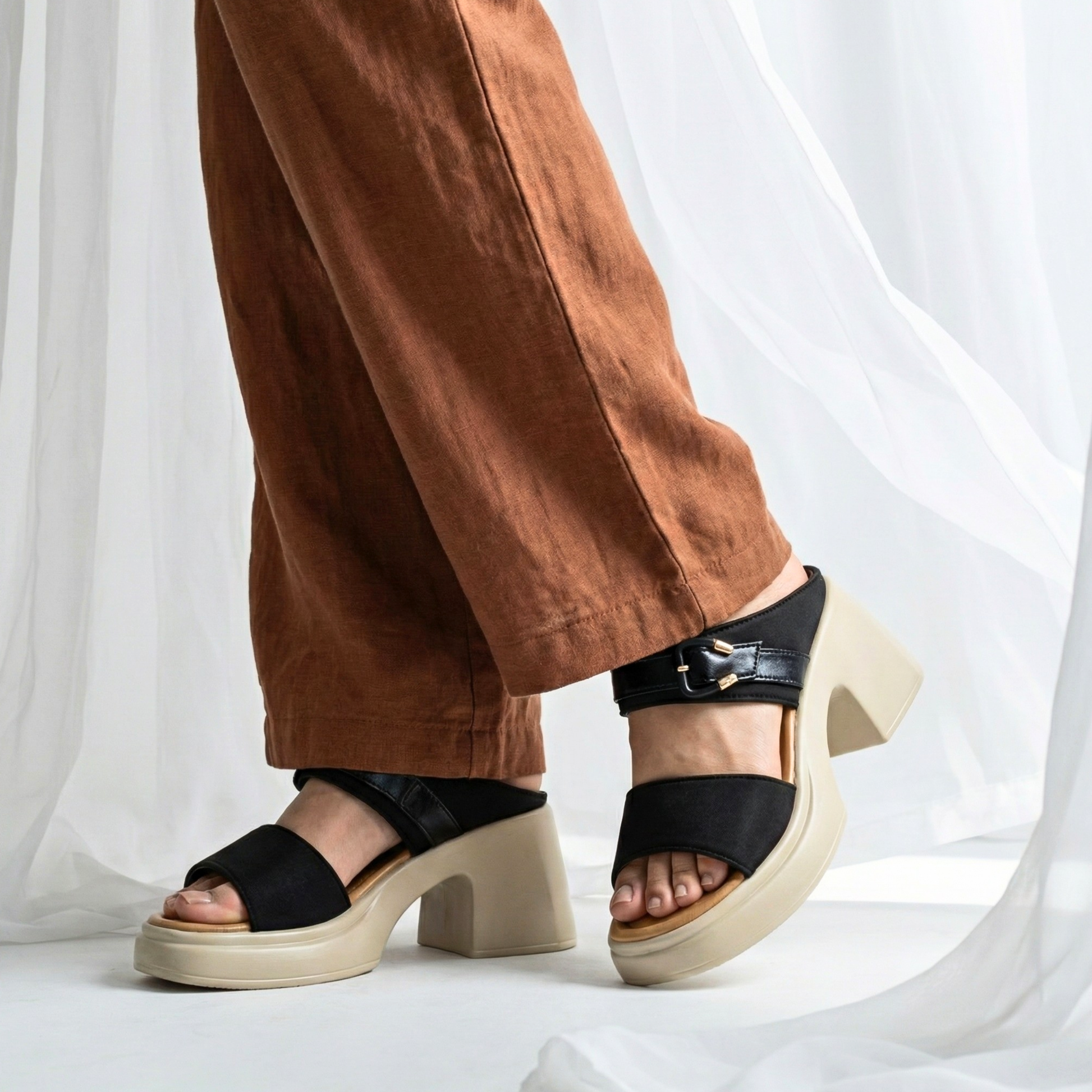 MODERN CHIC HEELS 725 BK