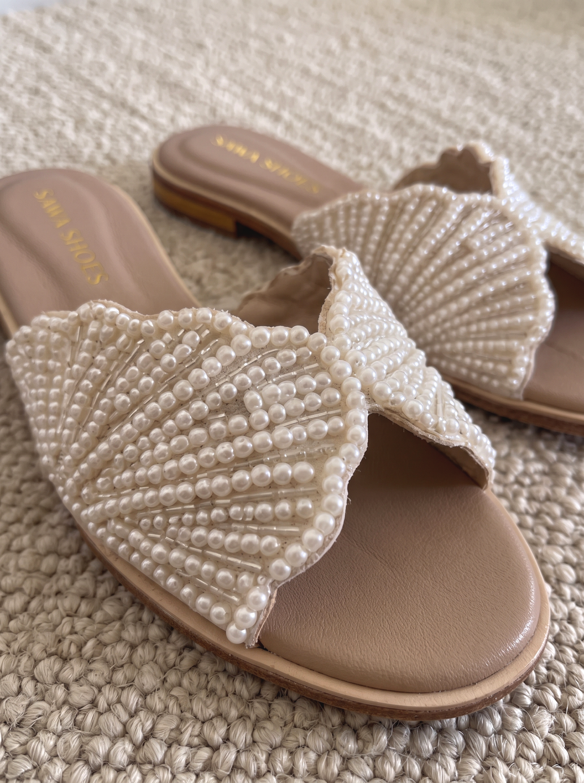 Pearl shell slide sandals 635 P
