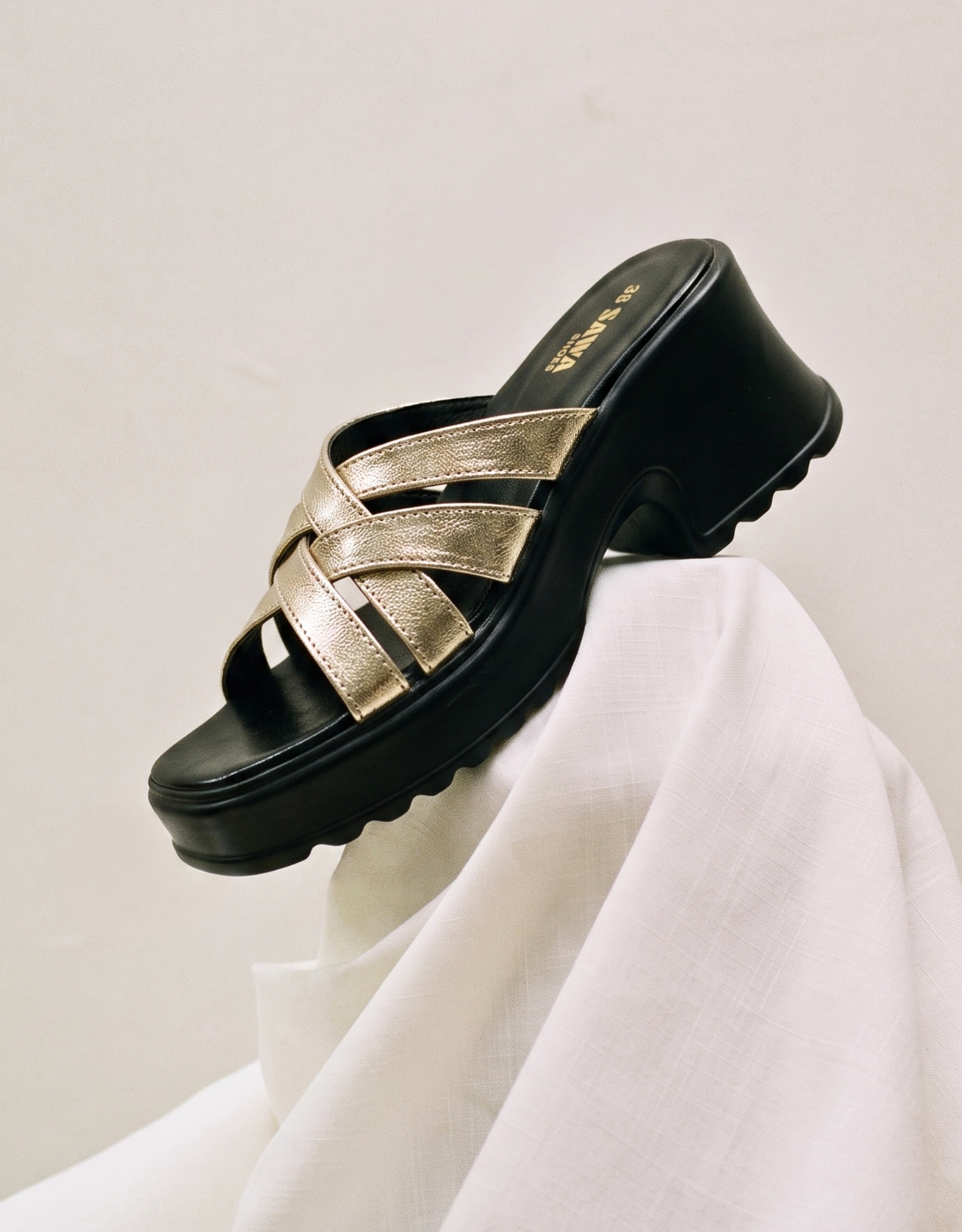 Golden Comfort Platform Heels 728 G