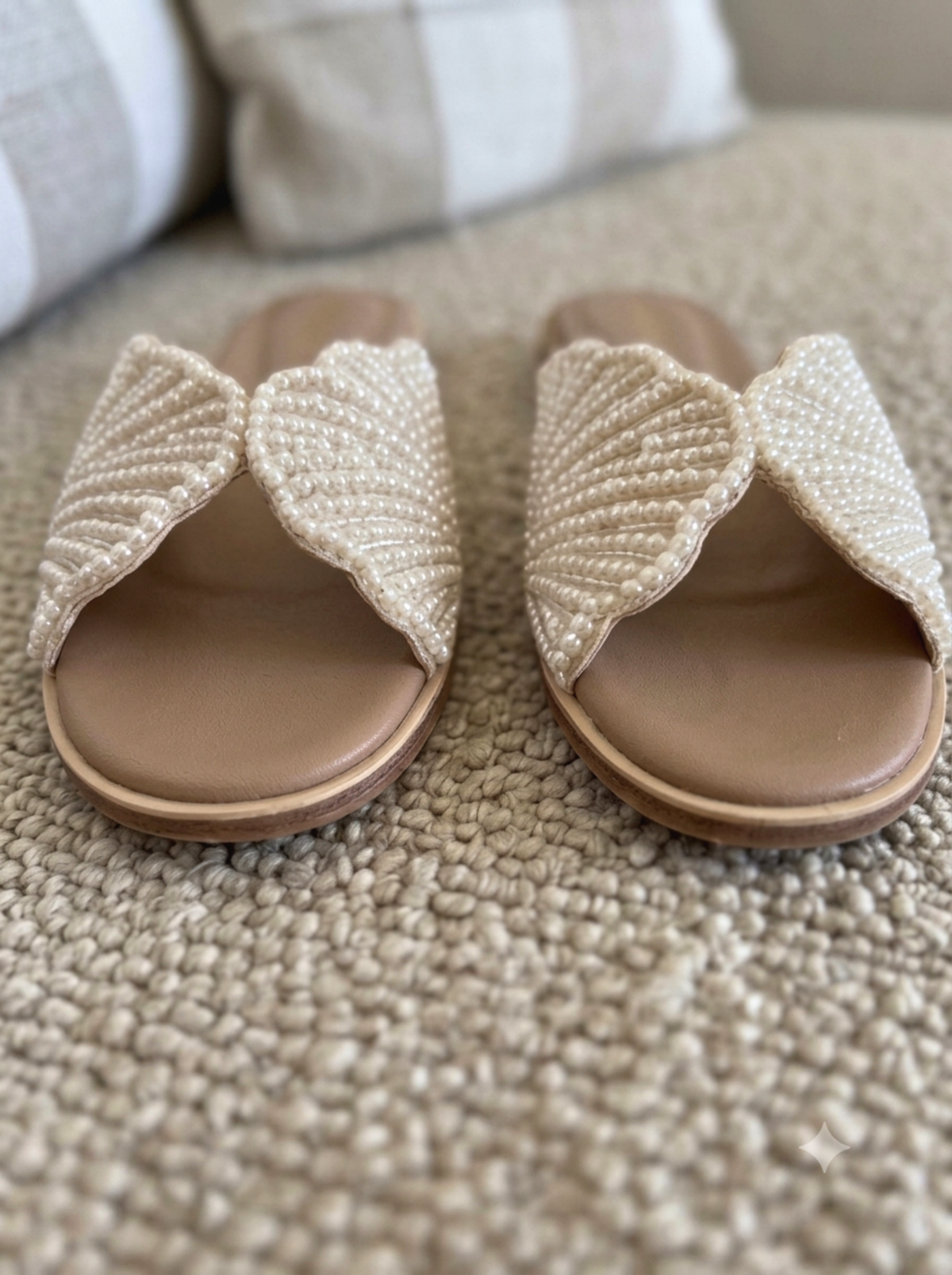 Pearl shell slide sandals 635 P