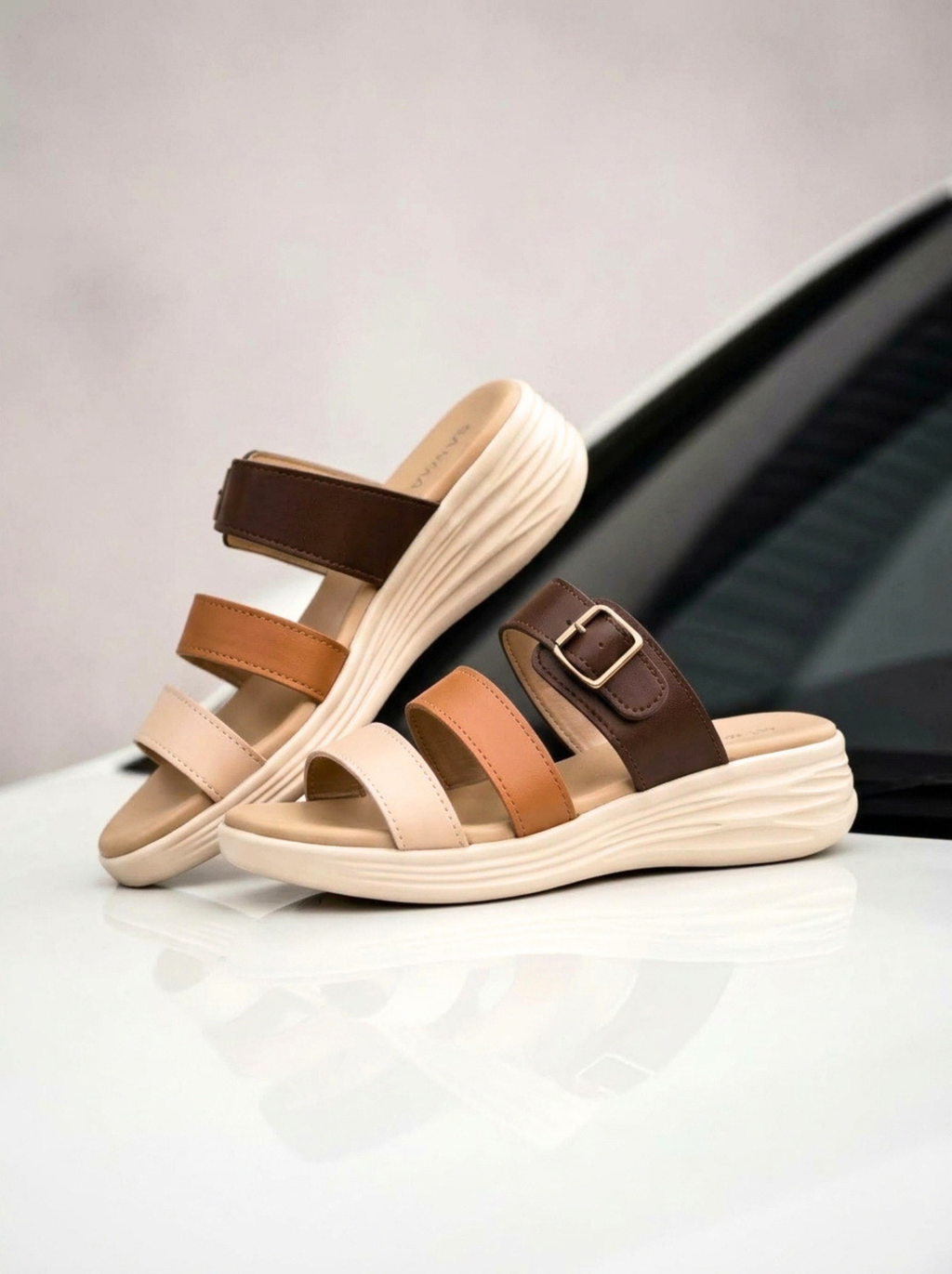 Tricolor Gradient Buckle Slides 402 ML