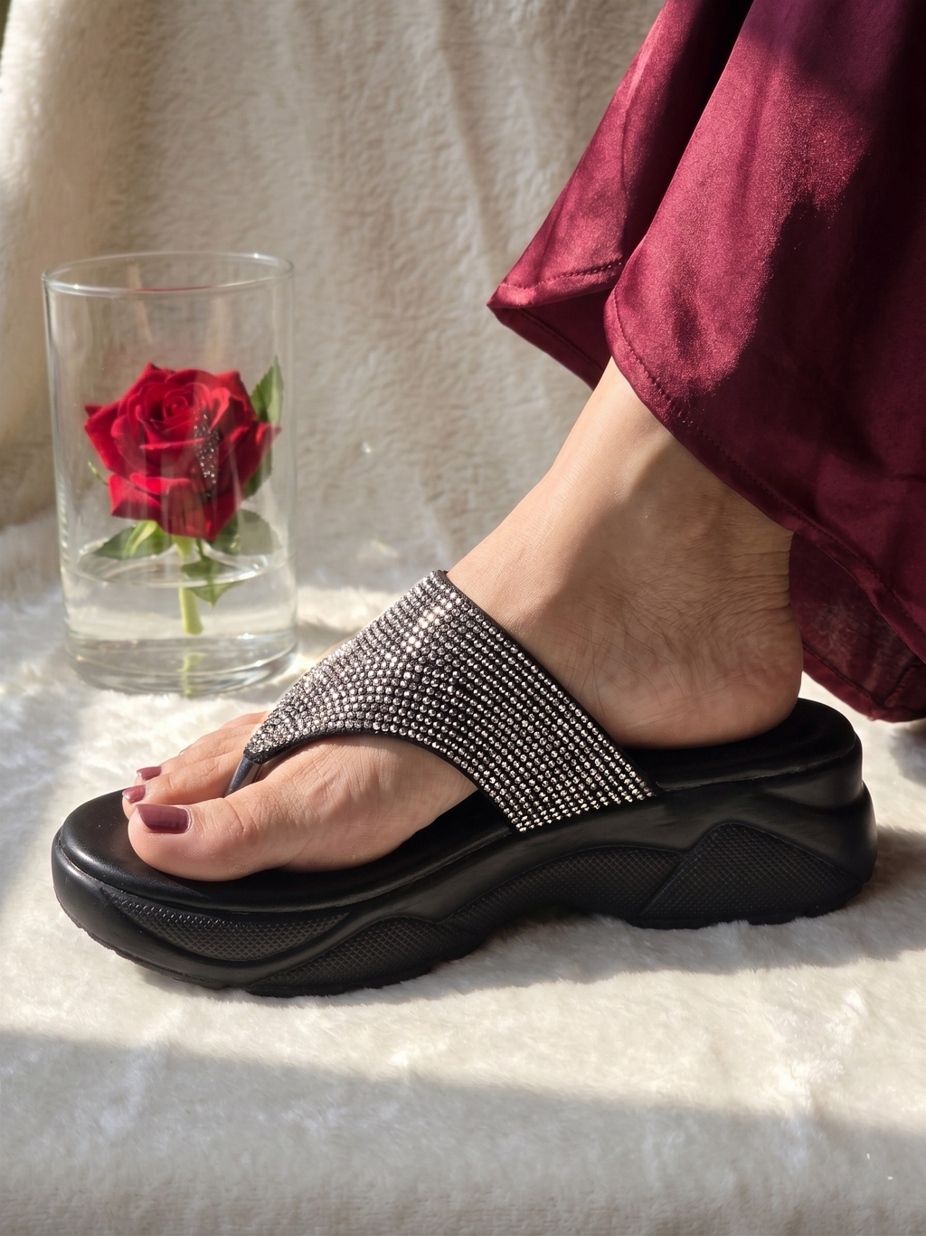 Crystal Embellished Comfort 401 BK