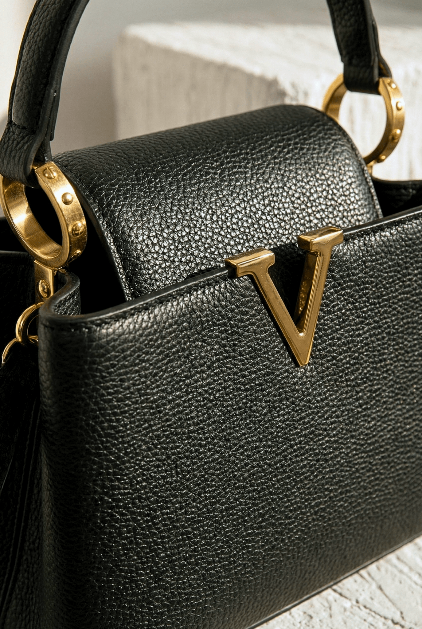 The Onyx V-Tote 7009 BK - Sawa.pkWomen footwear shoes affordable