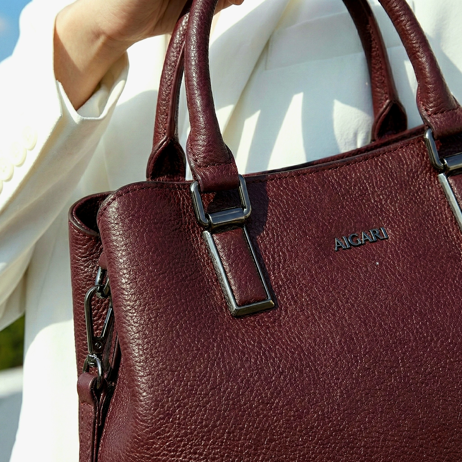 Classic Wine Textured Leather Tote 961 MR