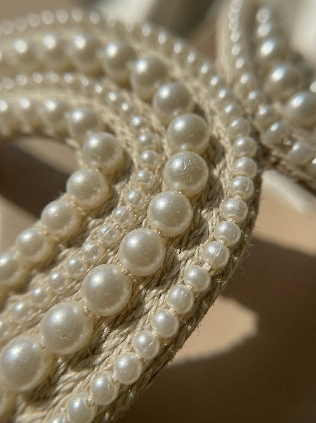 Cream Pearl Slides 628 F