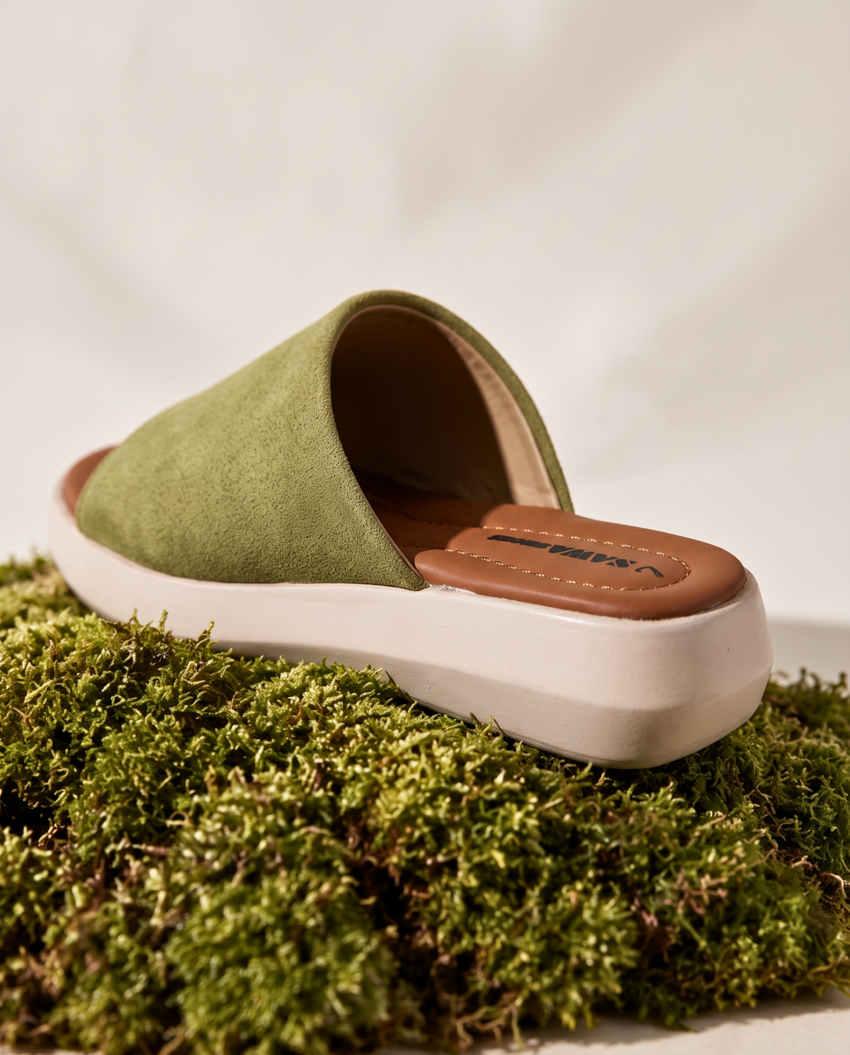 The Moss Effect Slides  427 GN