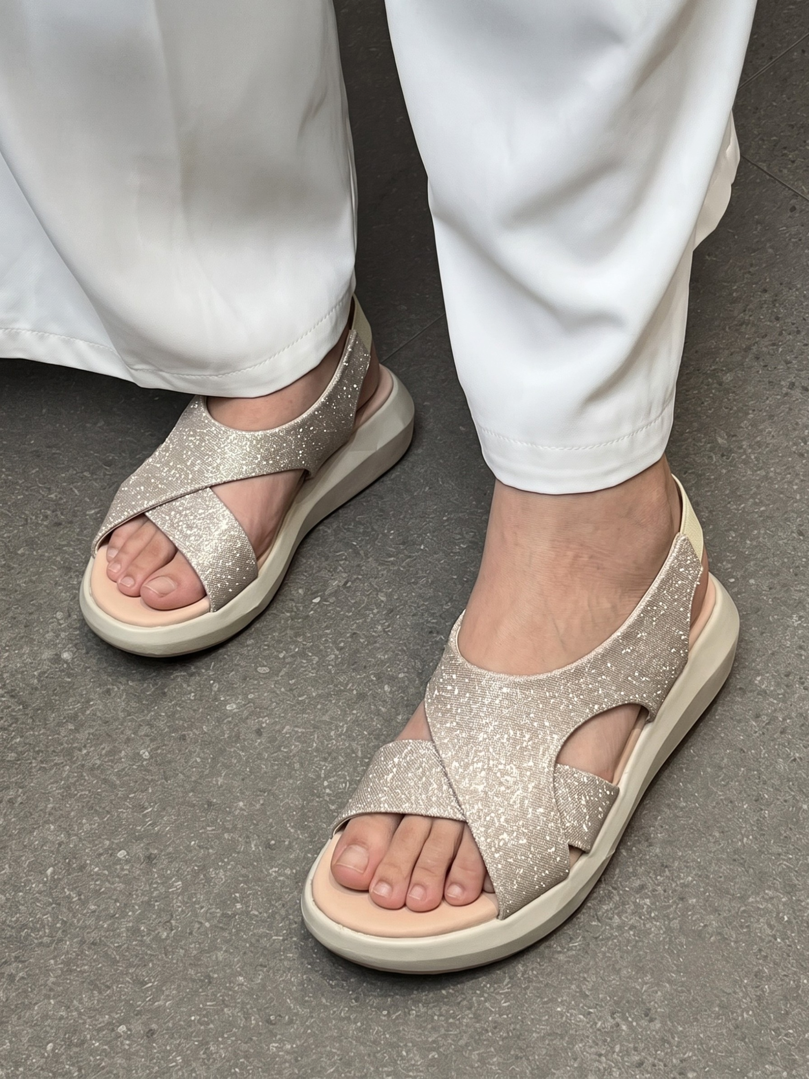 Champagne Sparkle Comfort Sandals 400 F