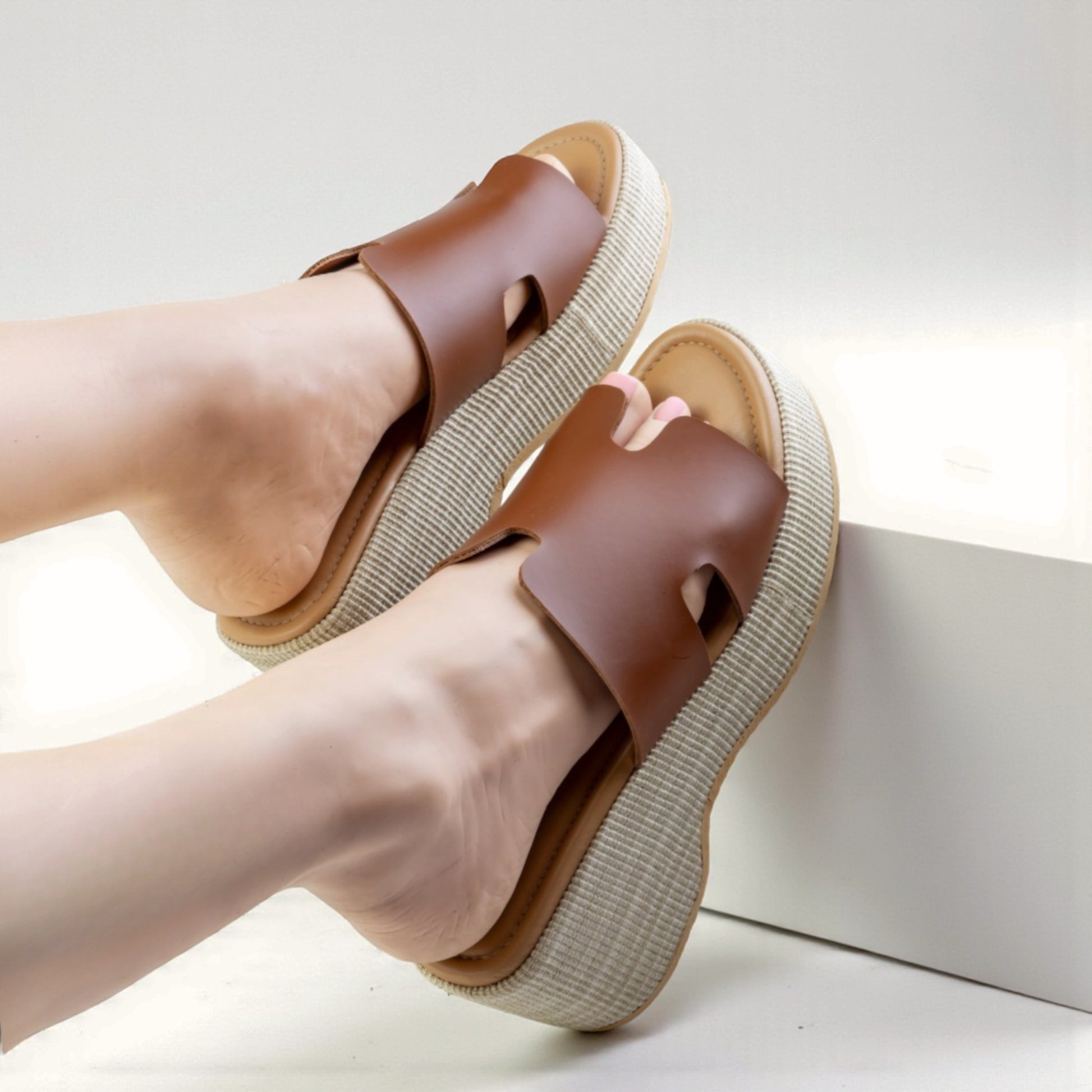 MUSTARD CASUSAL WEDGES 705 MS