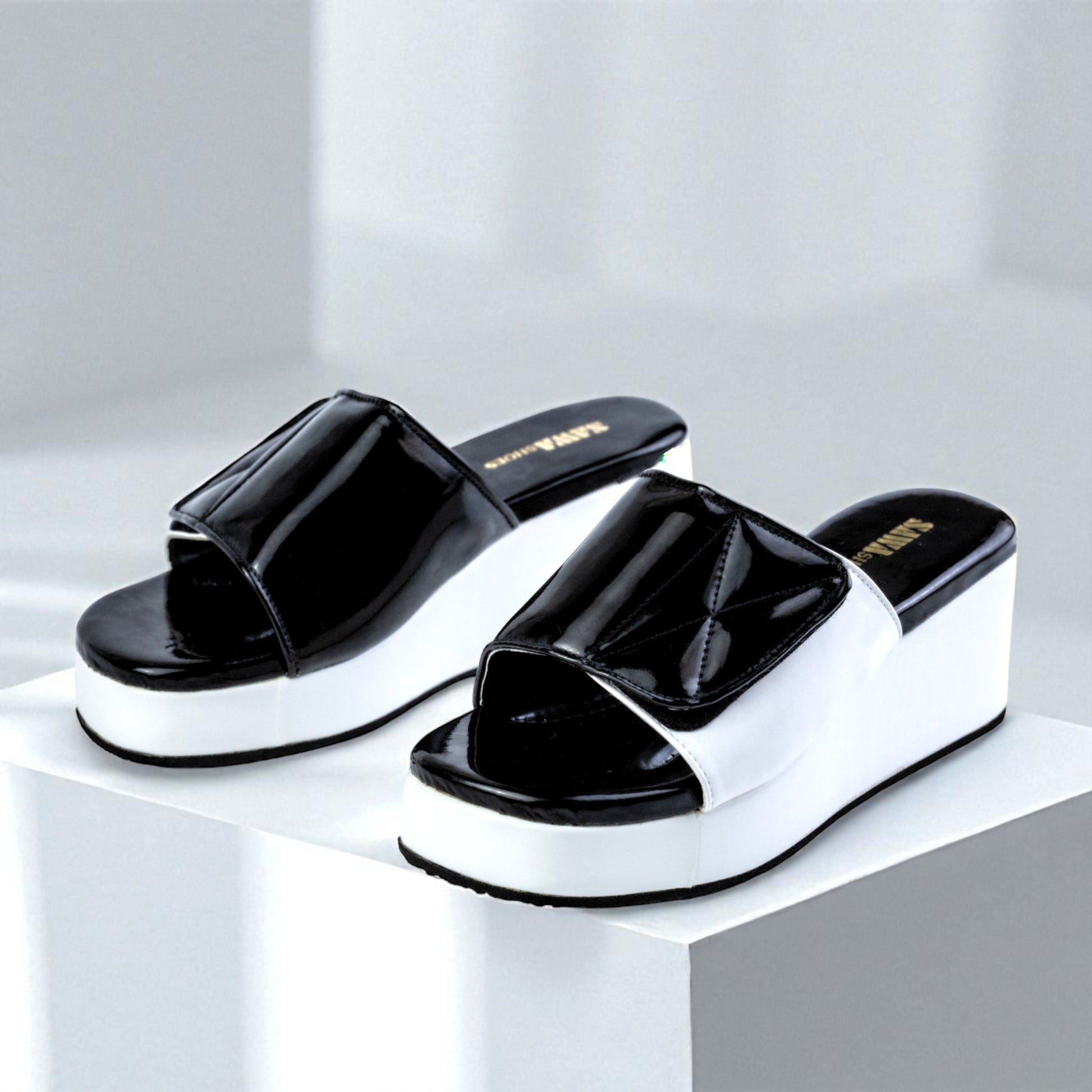 WOMEN CASUAL WEDGES 746 BK