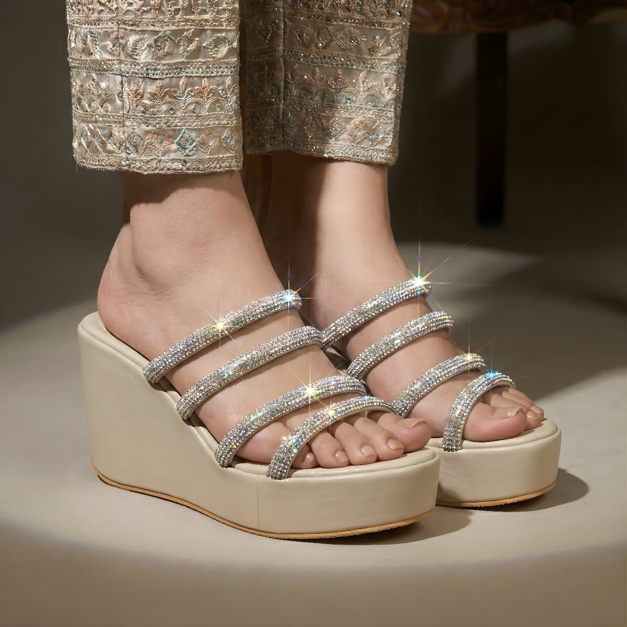 FORMAL PLATFORM WEDGES 723 F