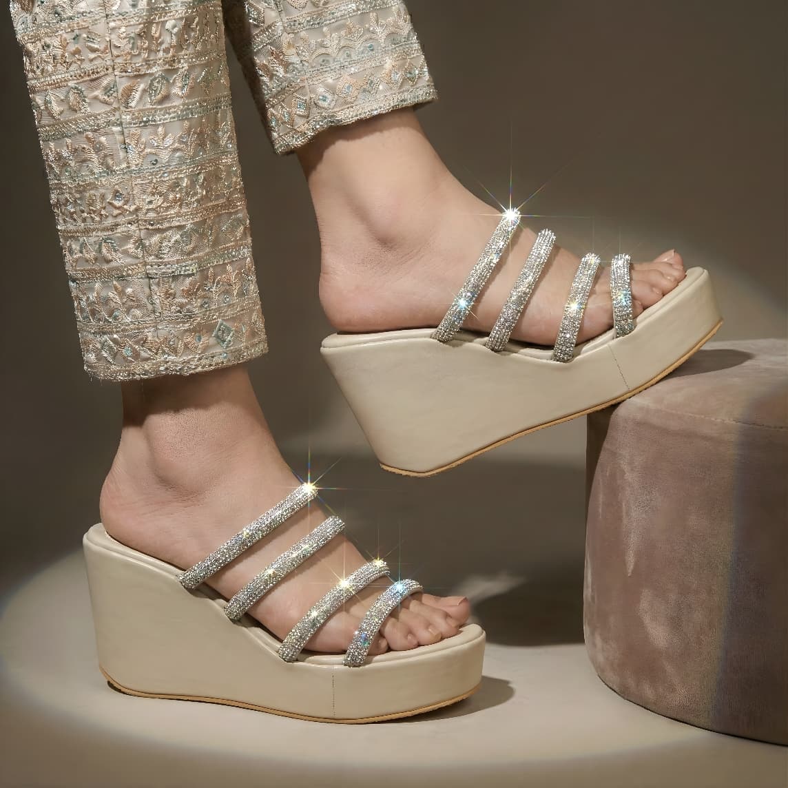 FORMAL PLATFORM WEDGES 723 F