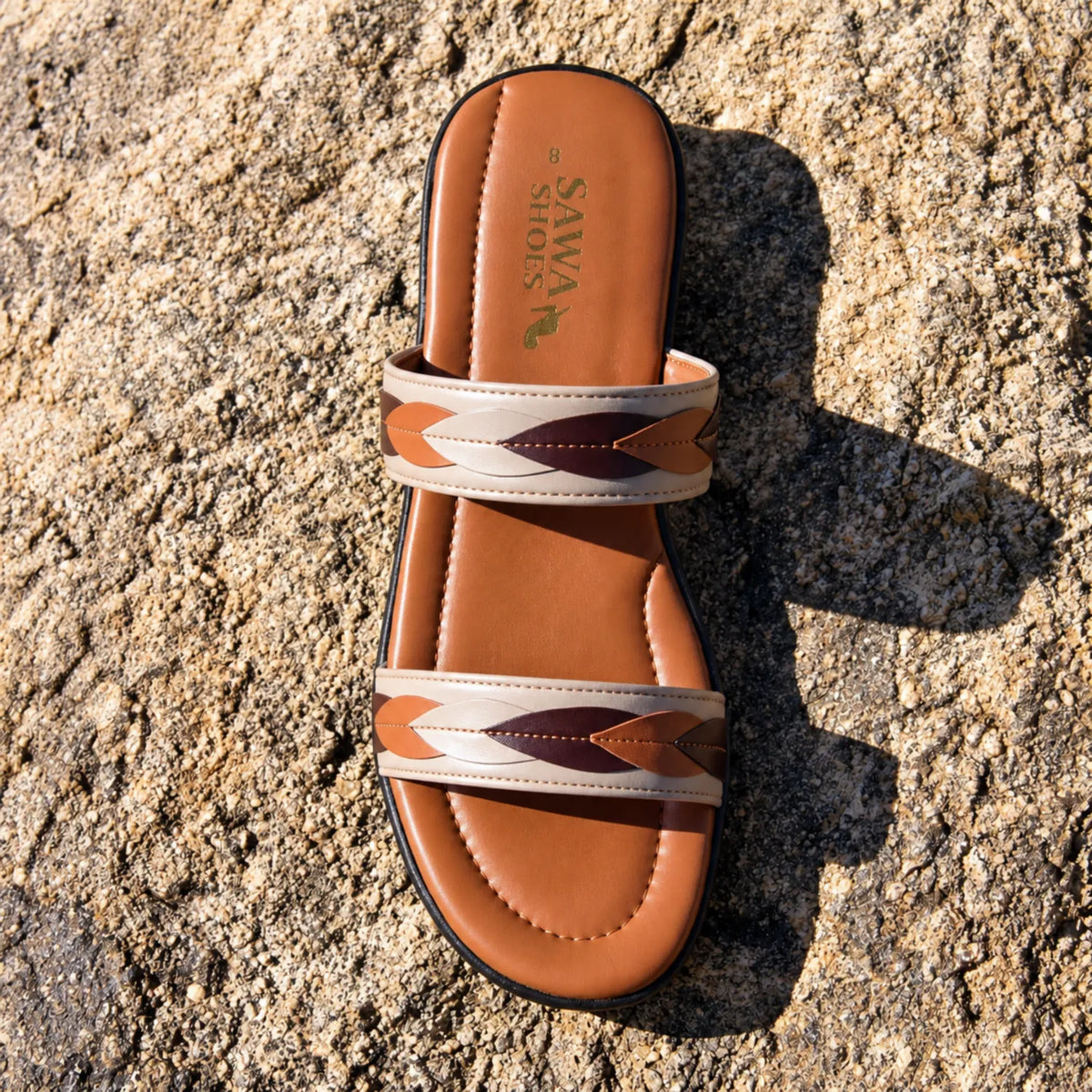 Leaf braid casual slipper top view with SAWA insole logo