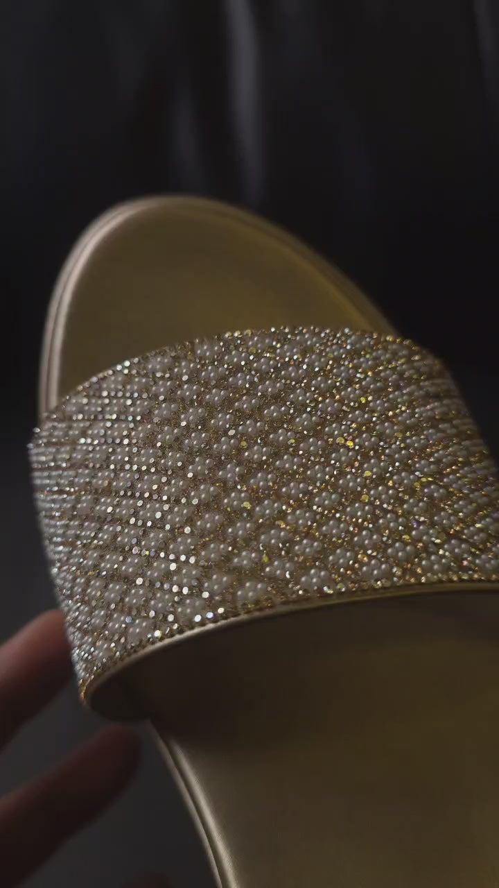 Pearl-Embellished Wedges 733 G