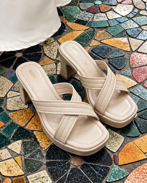 Padded Cross Strap Platform 577 F