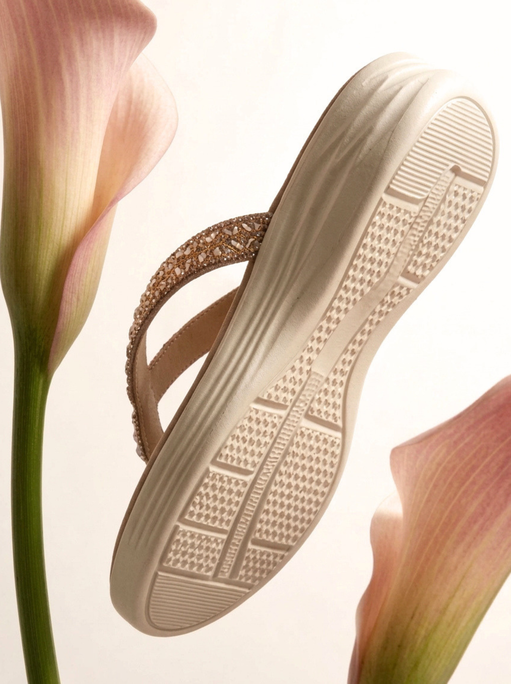 Crystal-Embellished Wedge Flip-Flop 5897 G