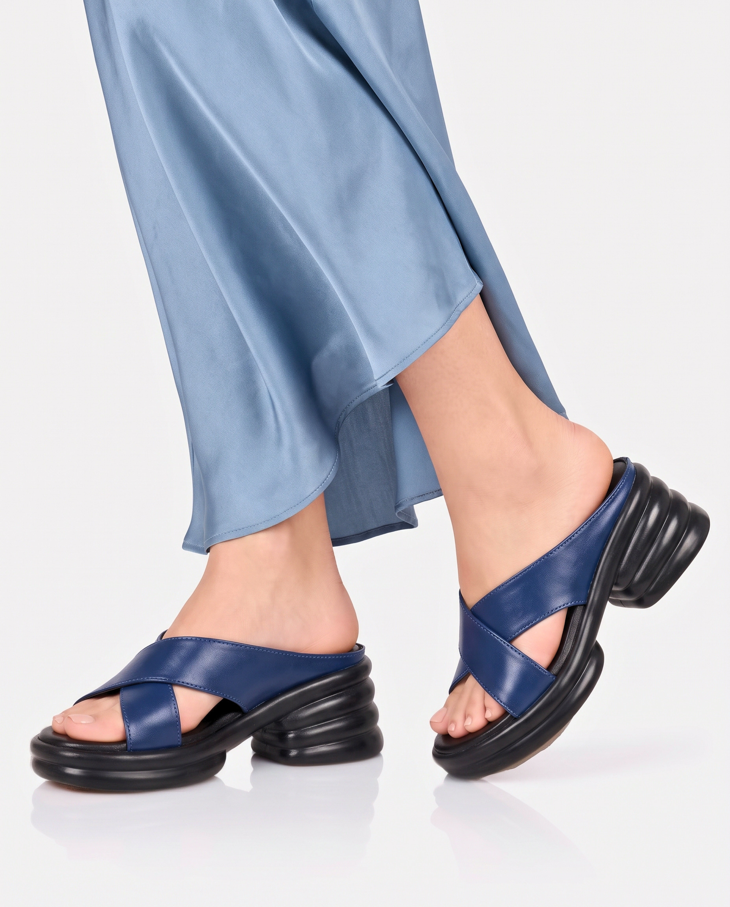 Navy Criss-Cross Platforms 4070 BL