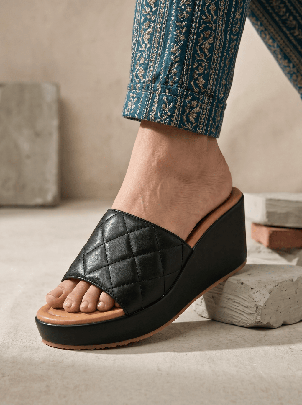 BLACK CASUAL WEDGES 741 BK - Sawa.pkWomen footwear shoes affordable