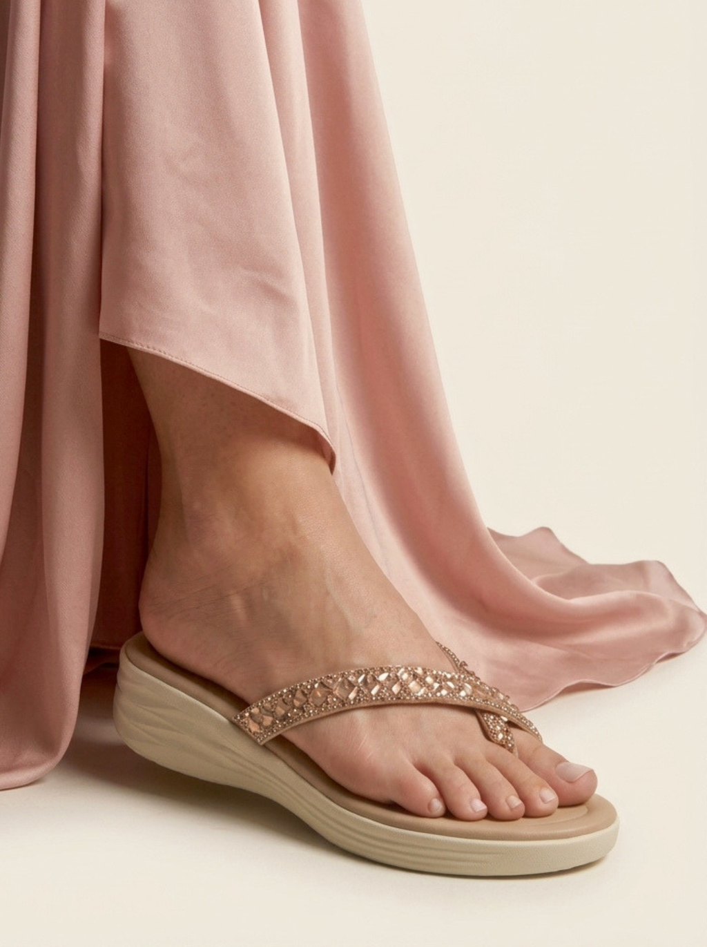 Crystal-Embellished Wedge Flip-Flop 5897 G