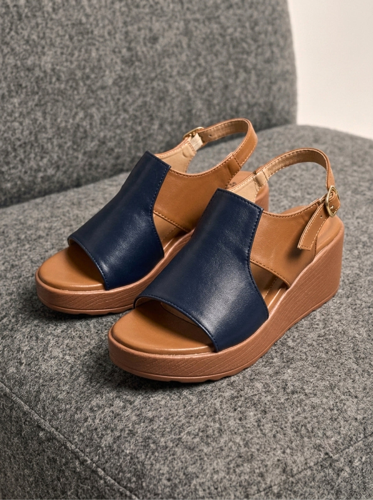 Navy & Tan Wedge Sandals B77 bl