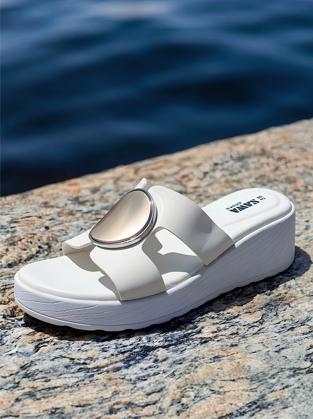 White wedge heels B78W
