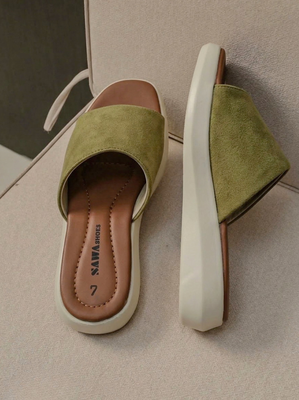 The Moss Effect Slides  427 GN