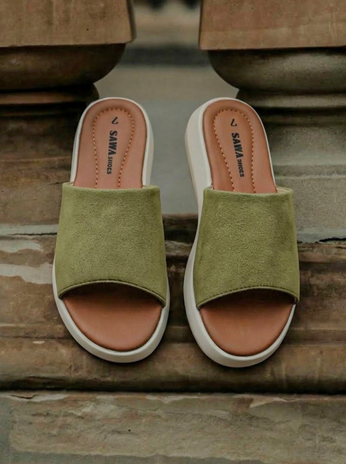 The Moss Effect Slides  427 GN