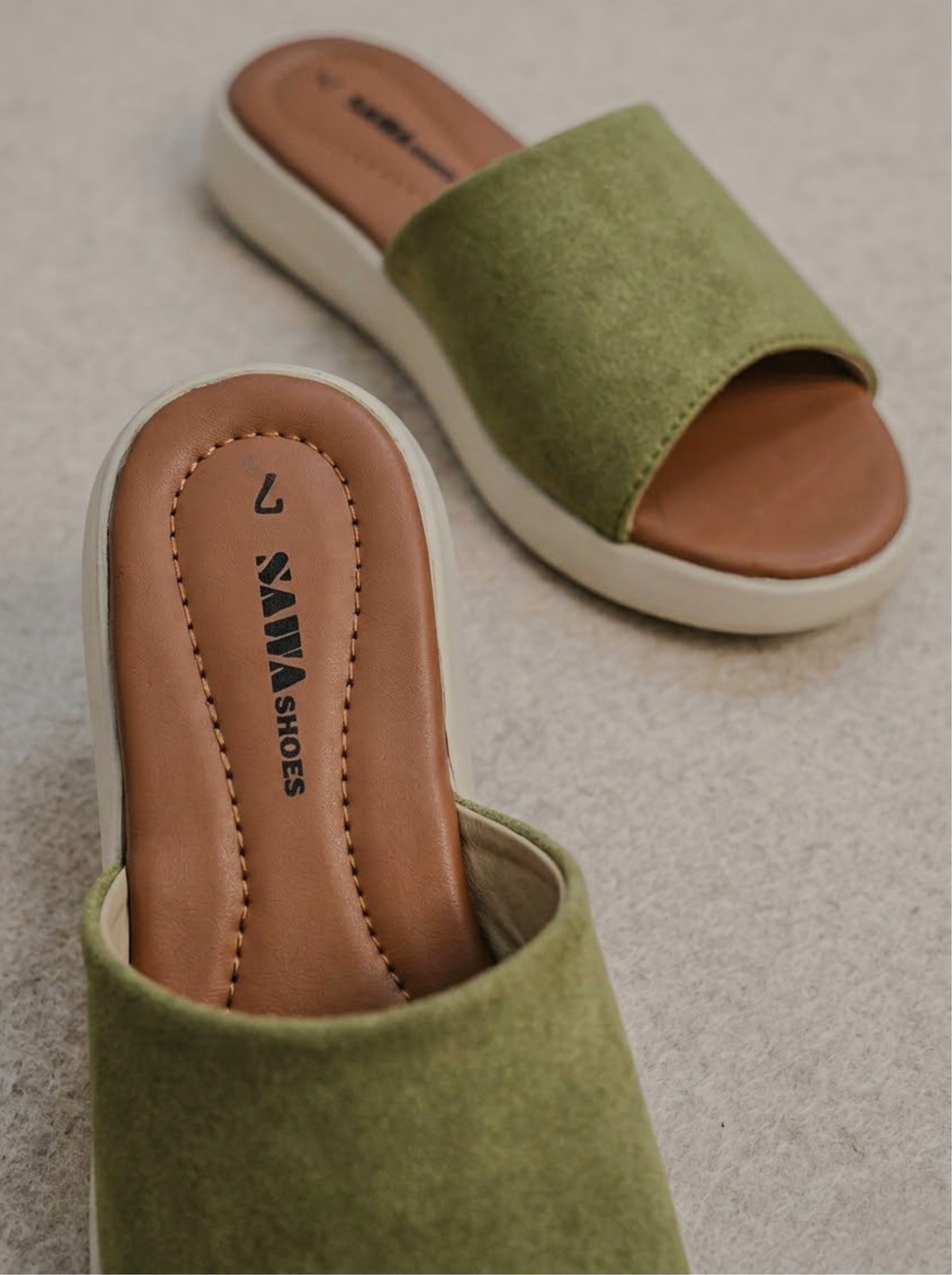 The Moss Effect Slides  427 GN