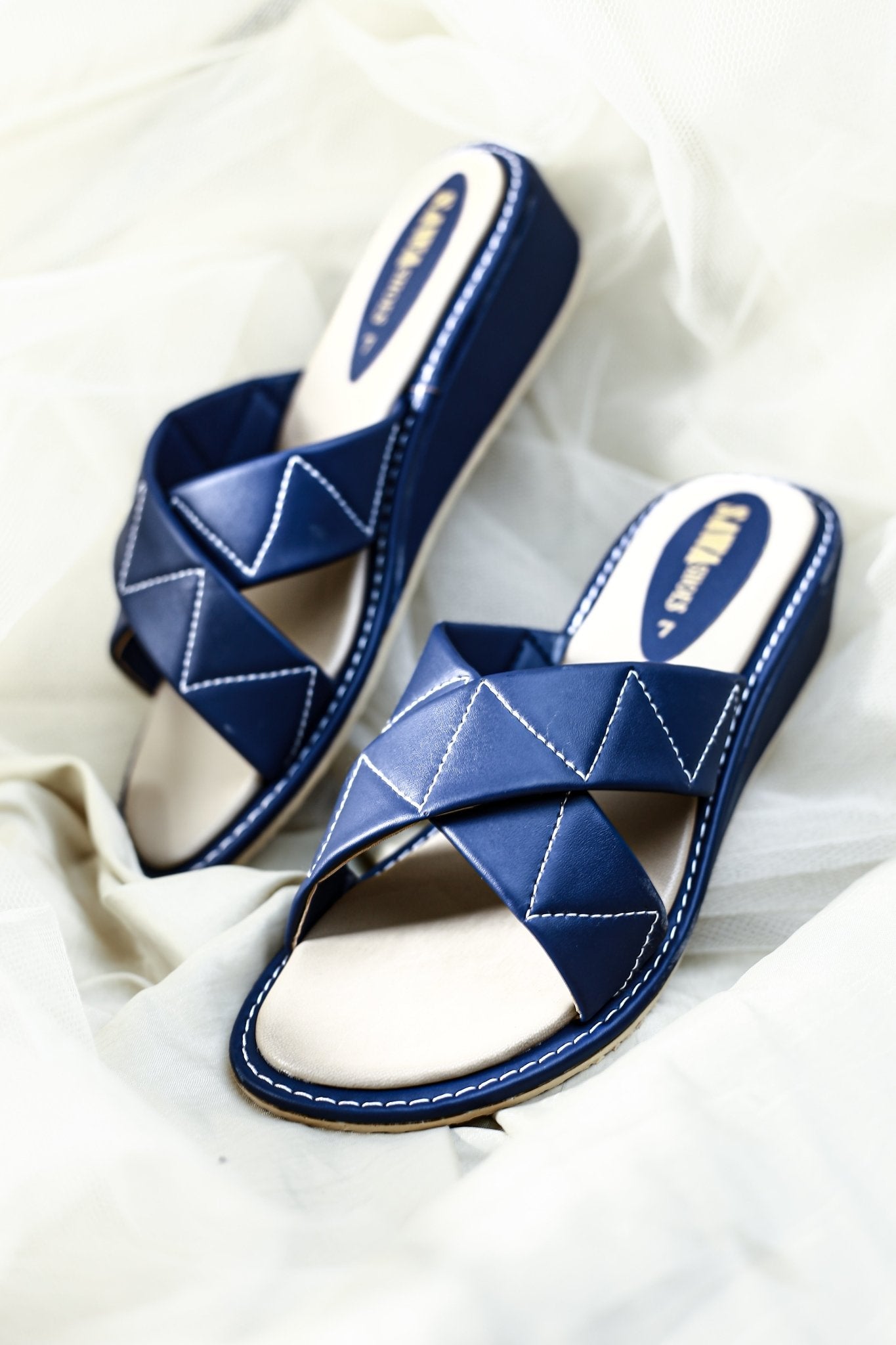 216 BL - Sawa.pkWomen #footwear #shoes #affordable